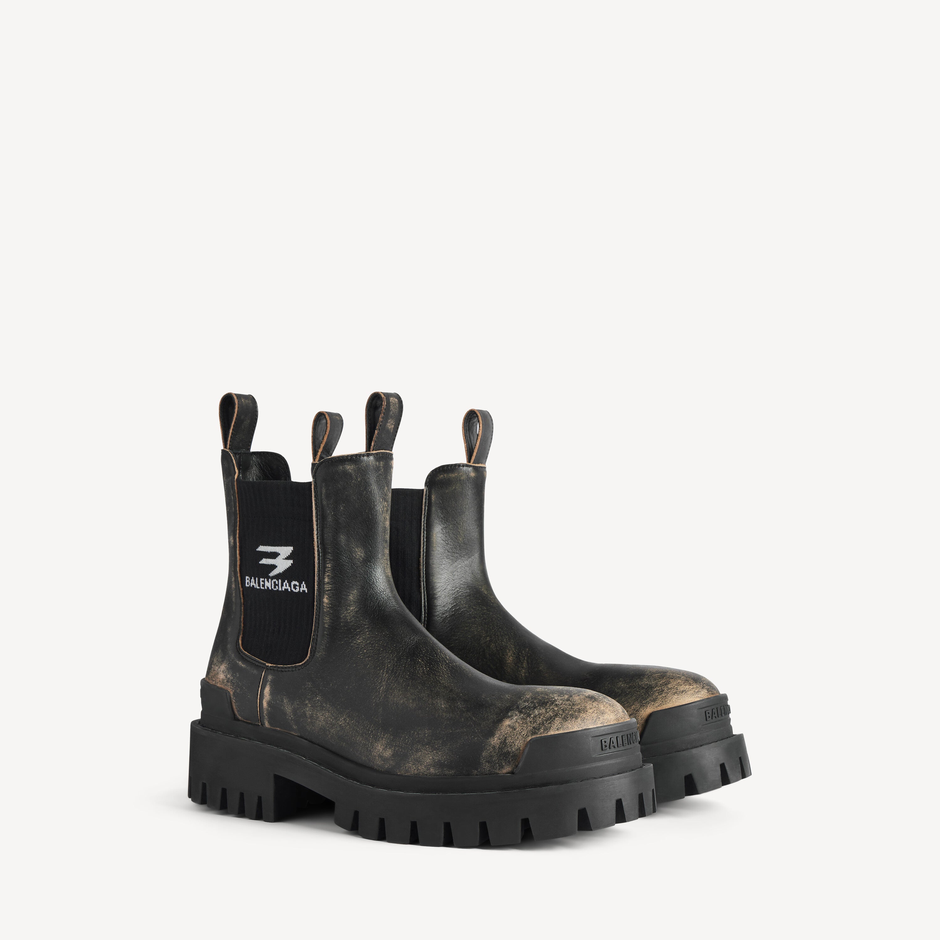 BALENCIAGA STRIKE CHELSEA BOOT IN BLACK/BEIGE