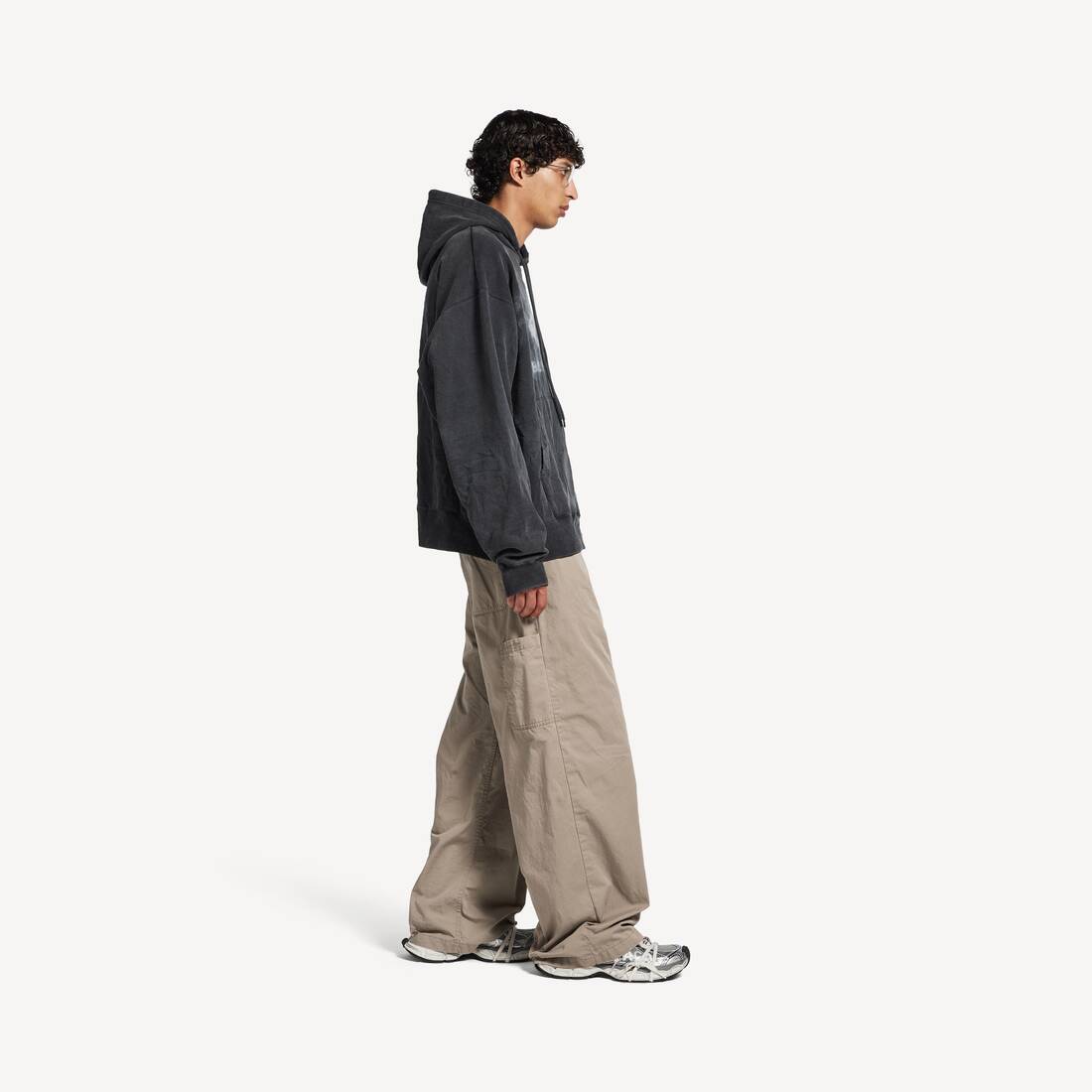 BALENCIAGA WASHED CRAYON LOOP OVERSIZED HOODIE IN WASHED BLACK/WHITE