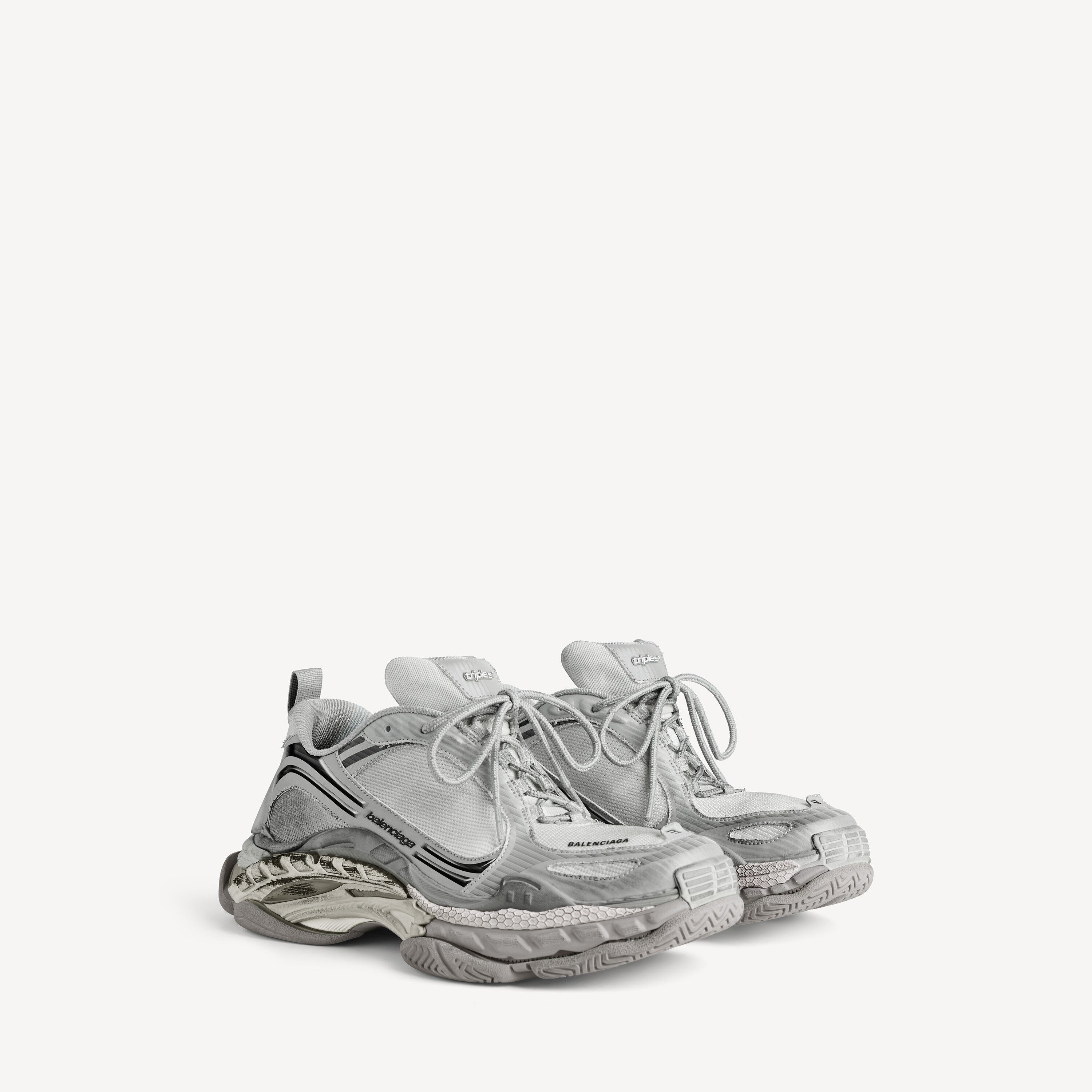 BALENCIAGA TRIPLE S.2 GRADIENT SNEAKER IN GREY