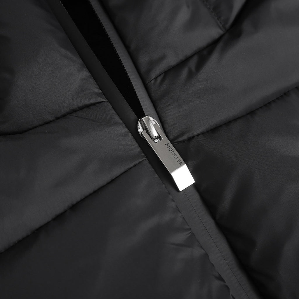 MONCLER POITEVIN HOODED SHORT DOWN JACKET