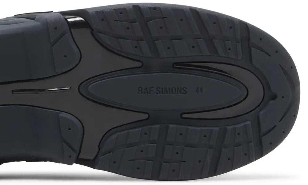 RAF SIMONS ANTEI IN  “AQUA”
