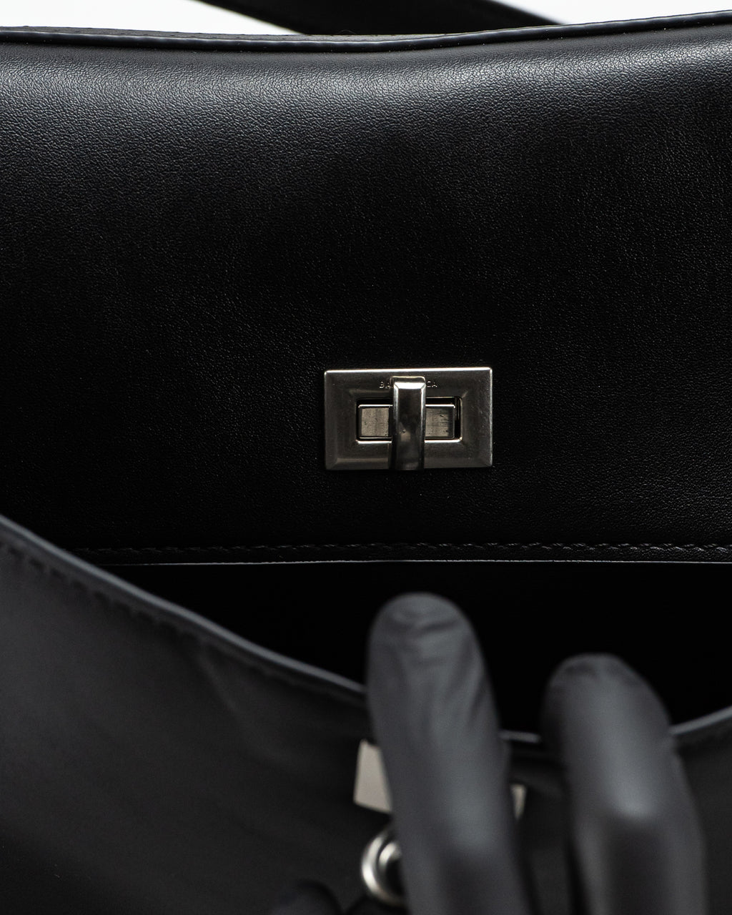 BALENCIAGA EVERYDAY BAG IN BLACK