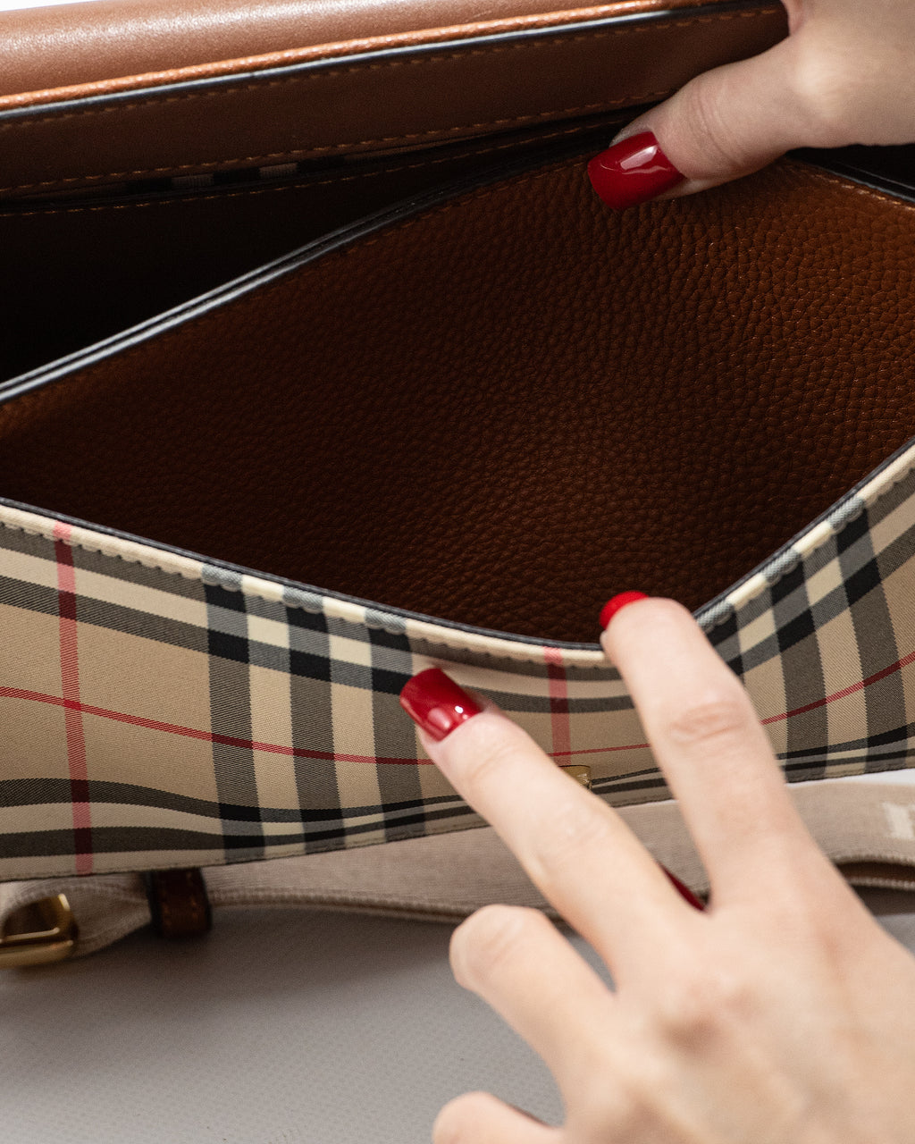 BURBERRY VINTAGE CHECK LEATHER NOTE CROSSBODY BAG