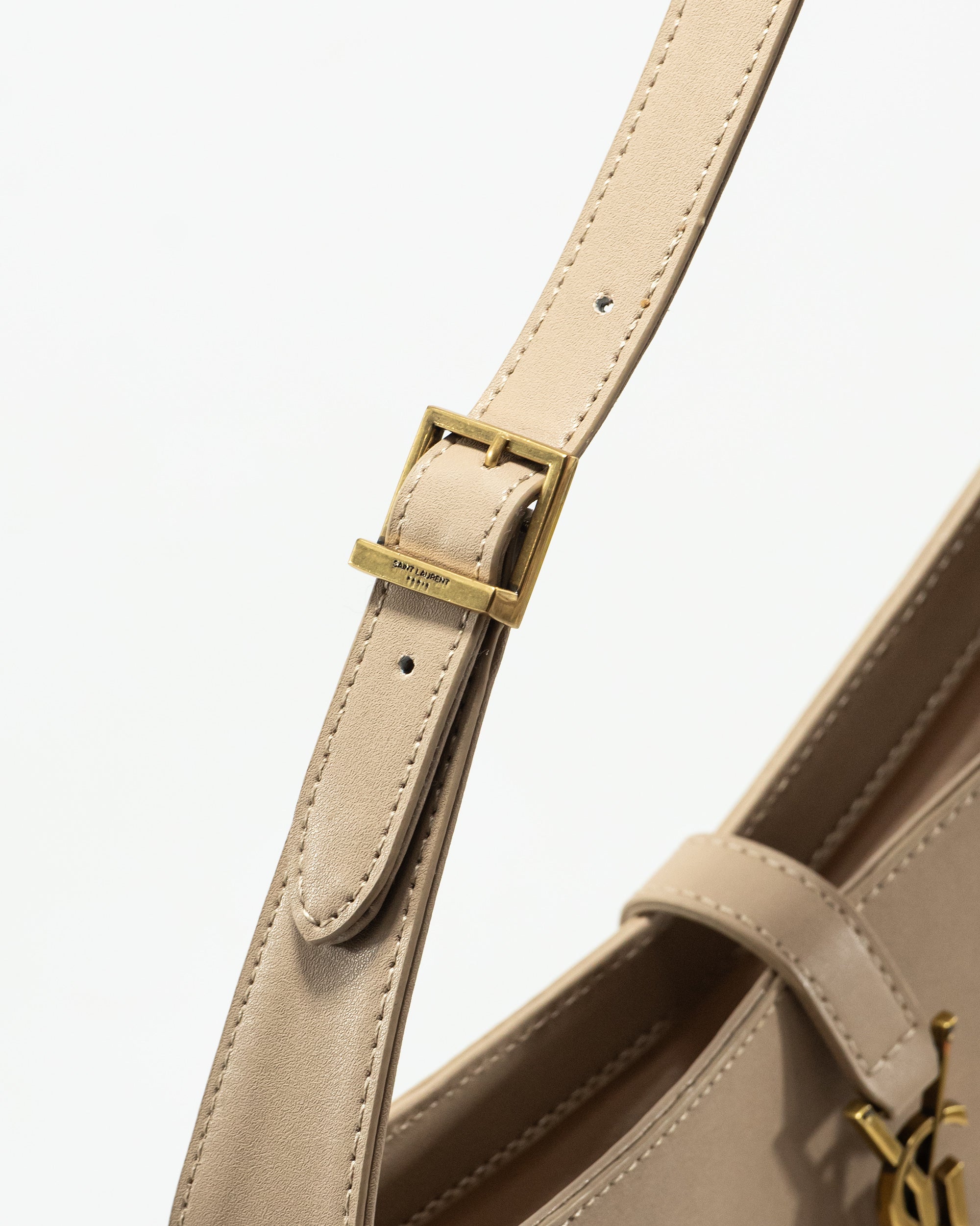 SAINT LAURENT (YSL) LE 5 À 7 HOBO BAG