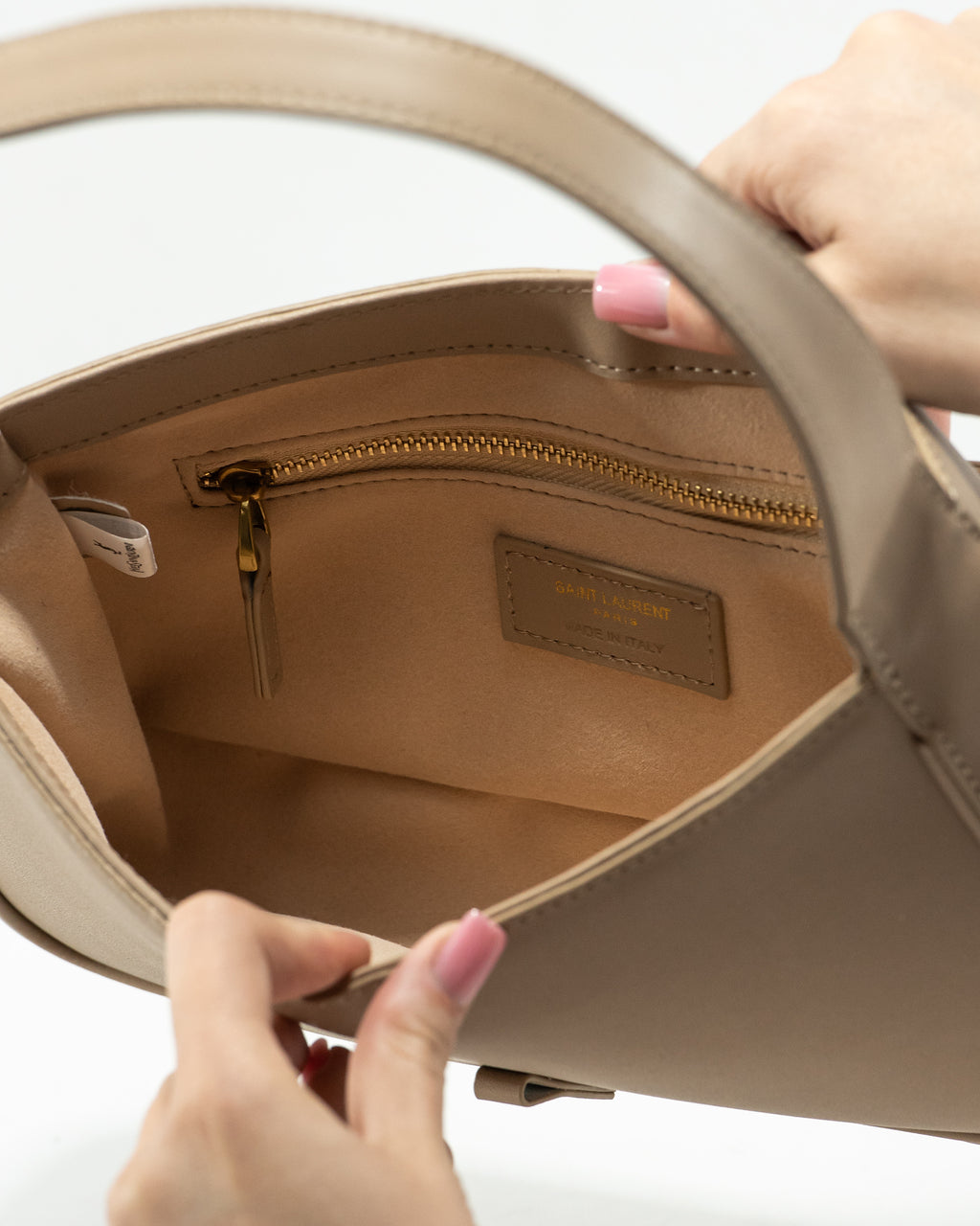 SAINT LAURENT (YSL) LE 5 À 7 HOBO BAG