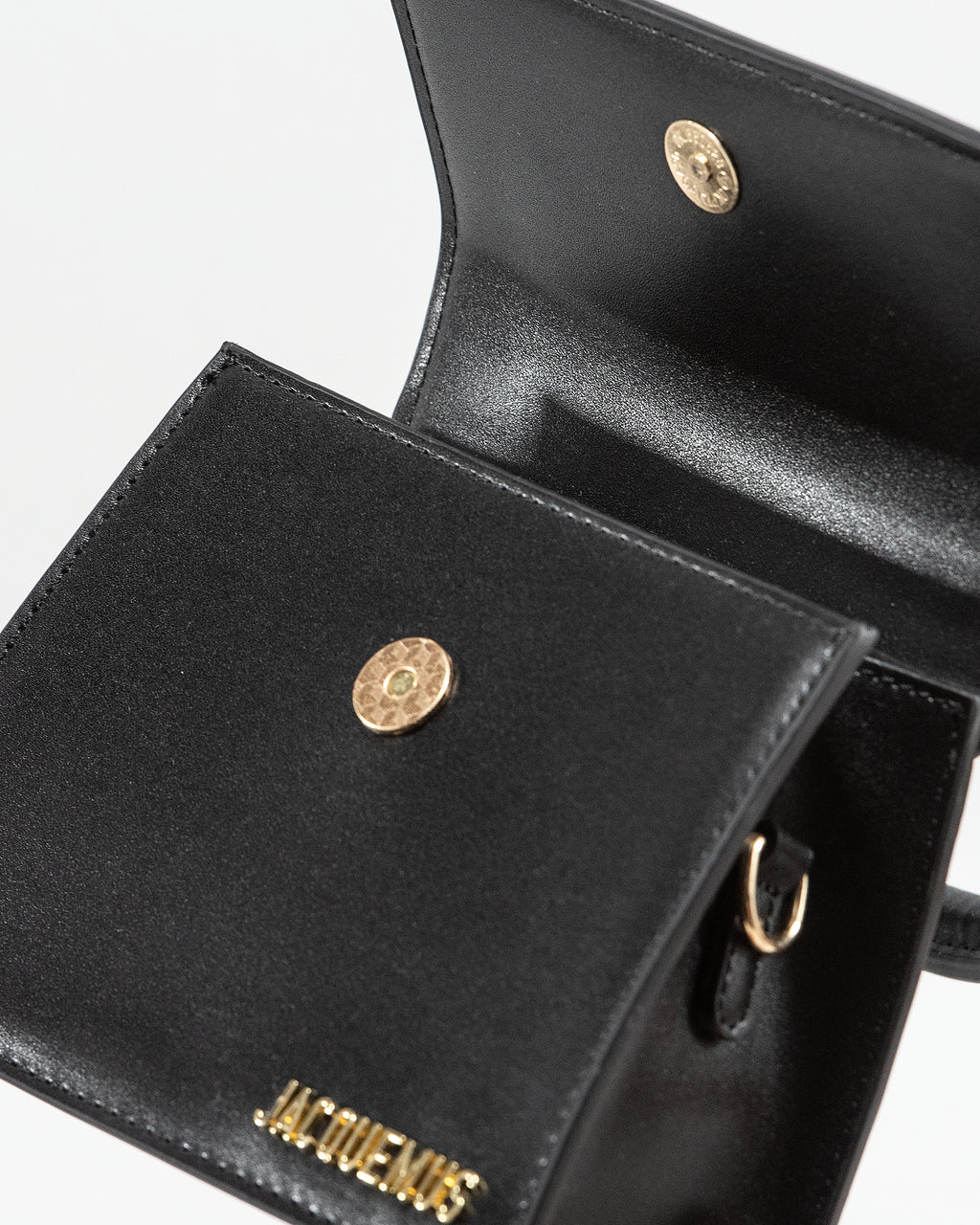 JACQUEMUS LE CHIQUITO MOYEN BAG