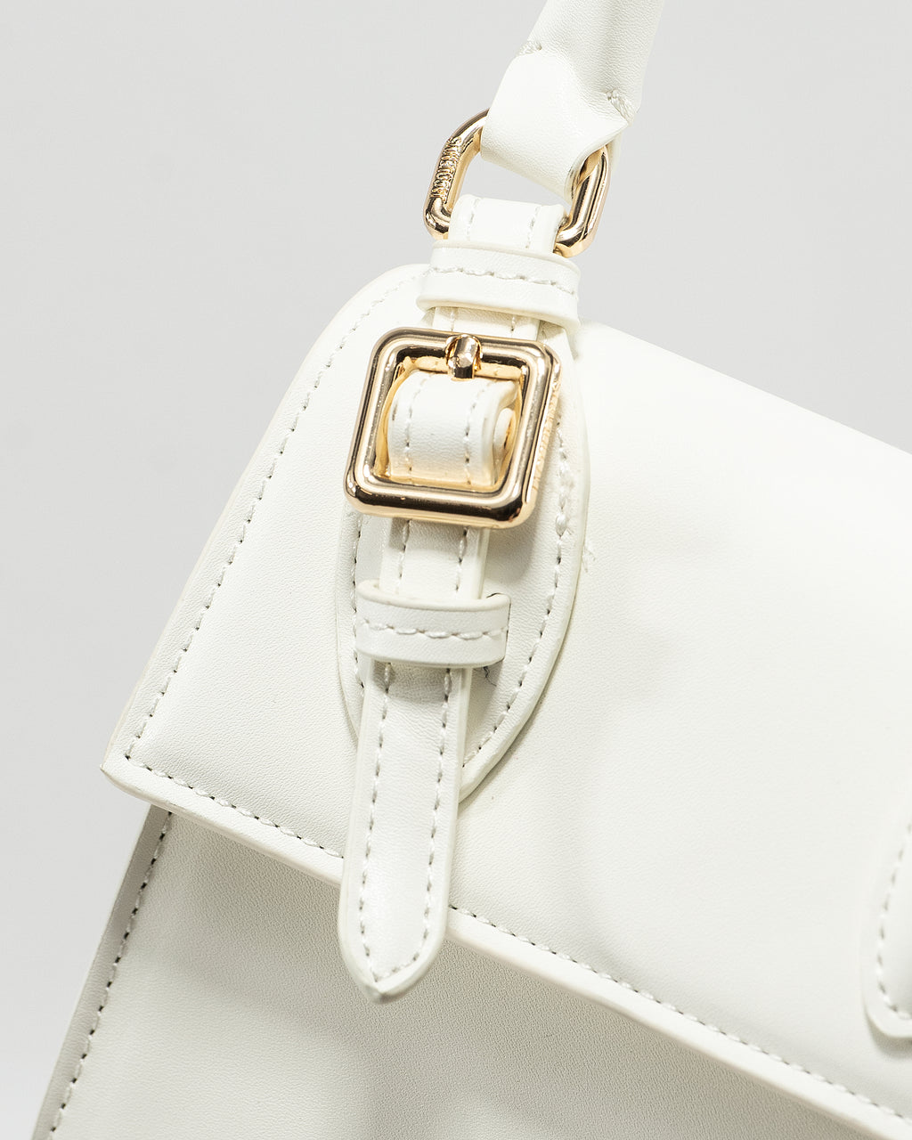 JACQUEMUS LE CHIQUITO MOYEN BAG