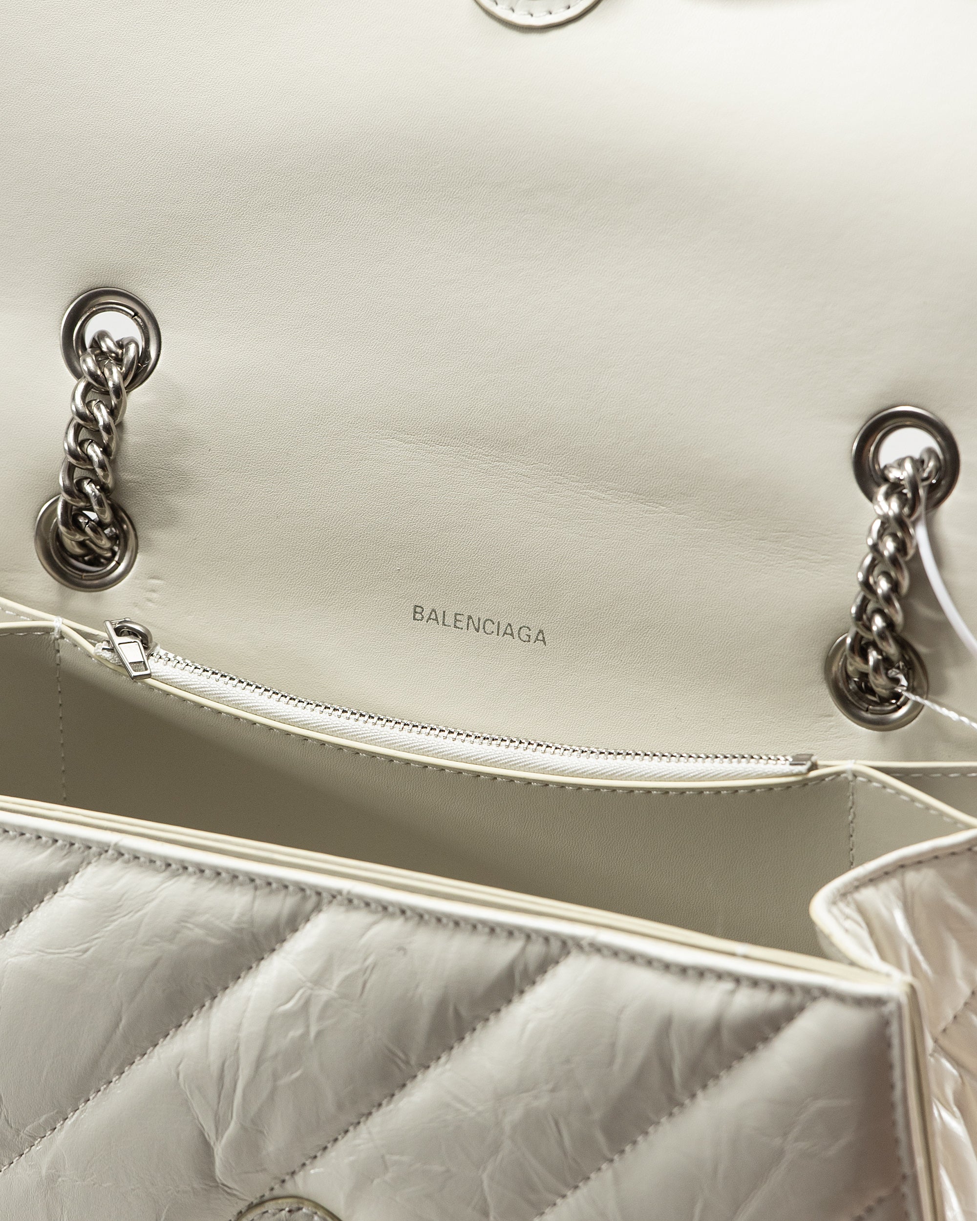 BALENCIAGA SHOULDER BAG IN WHITE