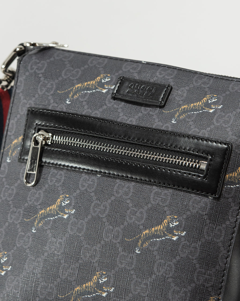 GUCCI SUPREME TIGER MESSENGER BAG