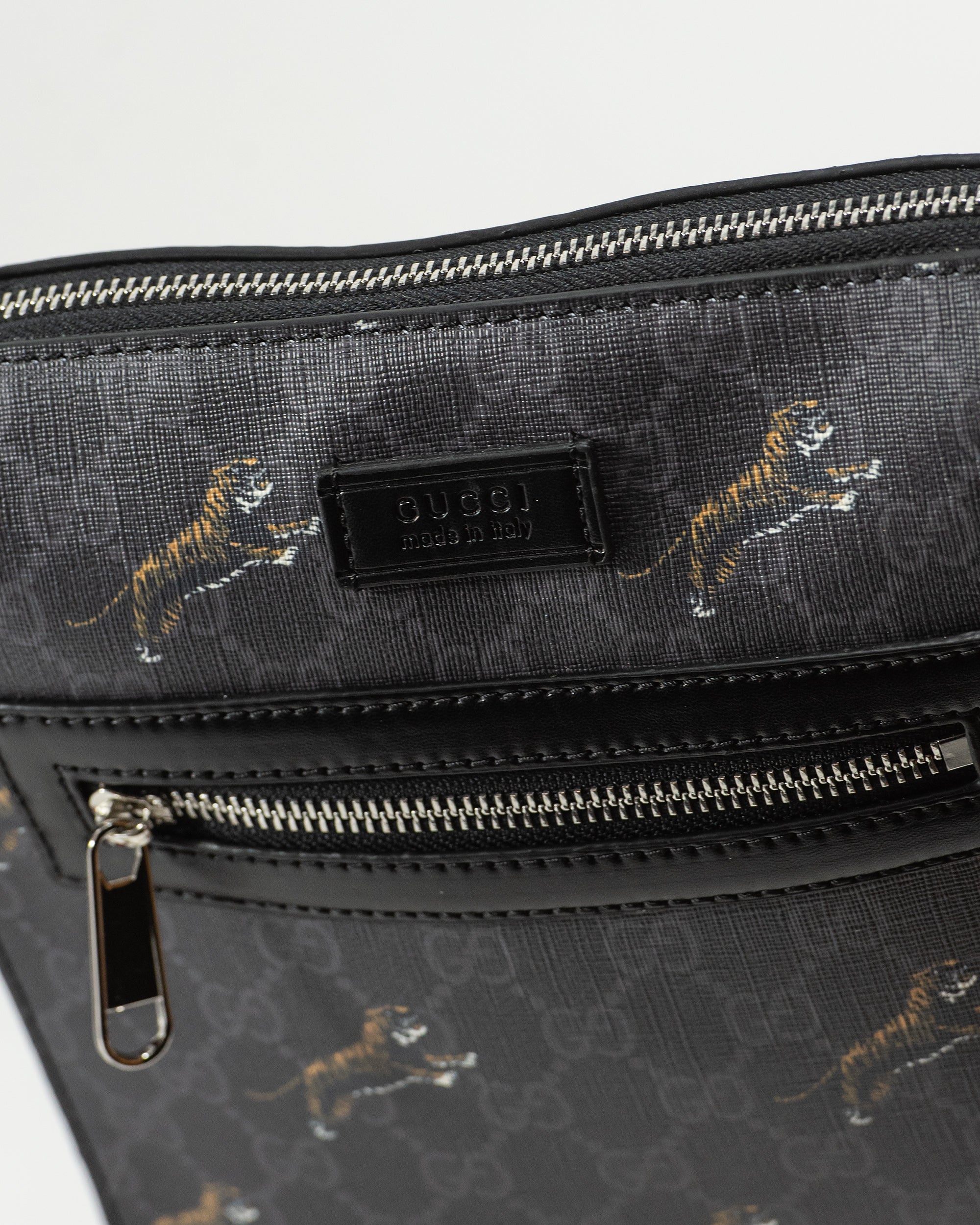 GUCCI SUPREME TIGER MESSENGER BAG
