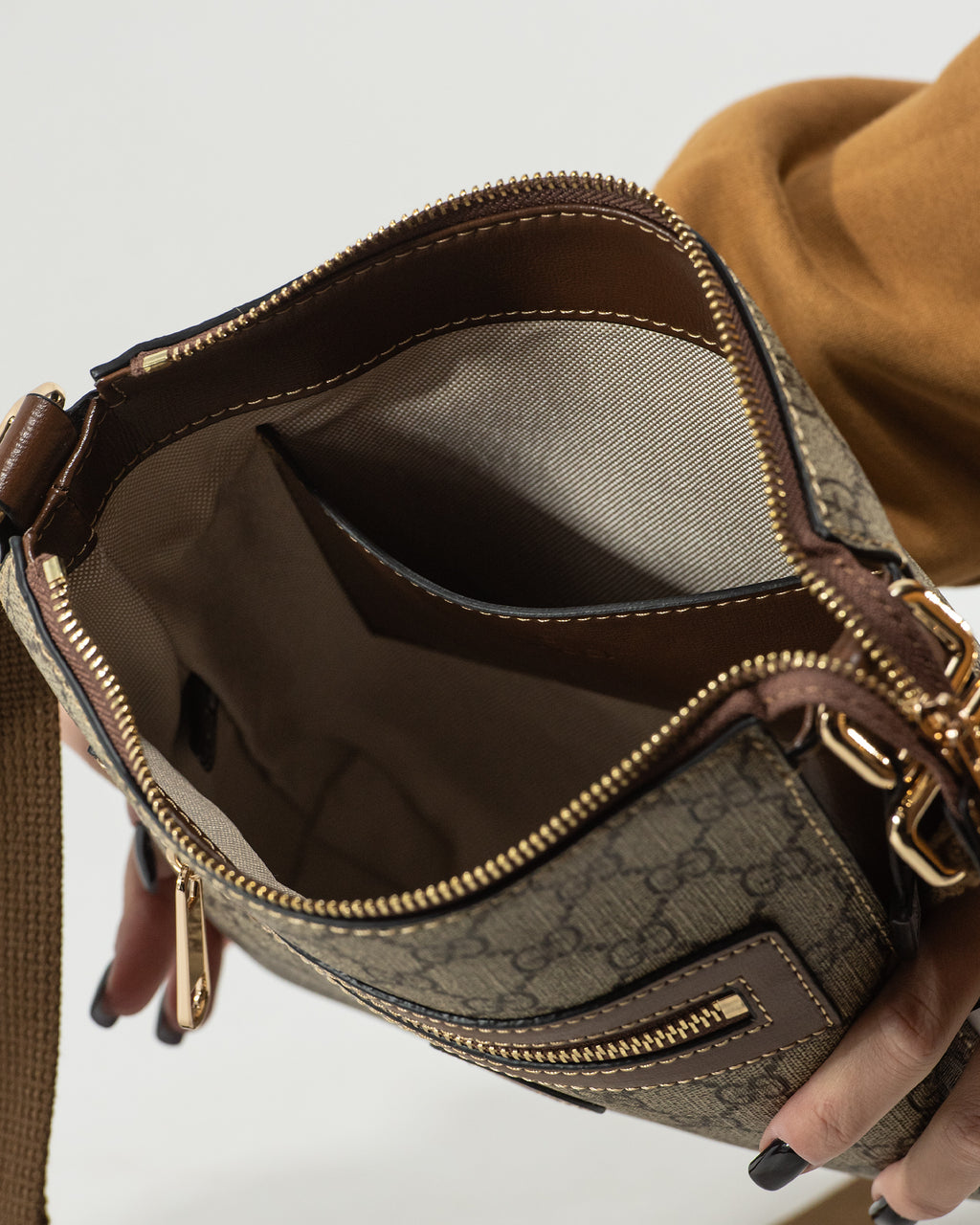 GUCCI X SUPREME MESSENGER OPHIDIA SHOULDER BAG