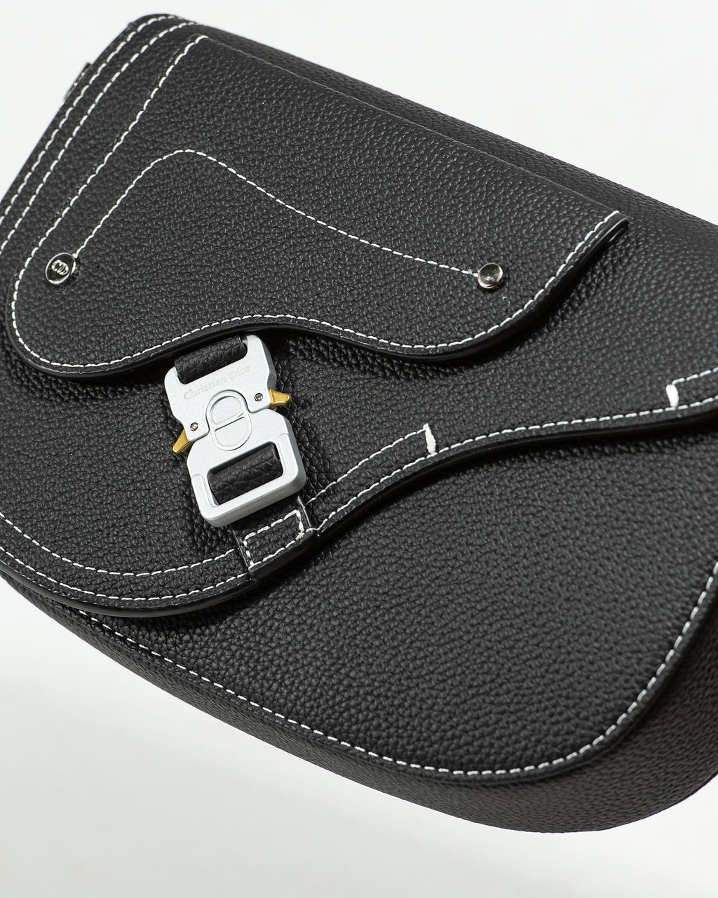 DIOR SADDLE MESSENGER BAG IN BLACK