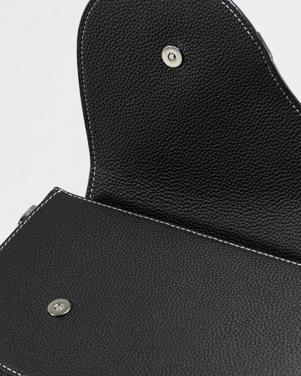 DIOR SADDLE MESSENGER BAG IN BLACK
