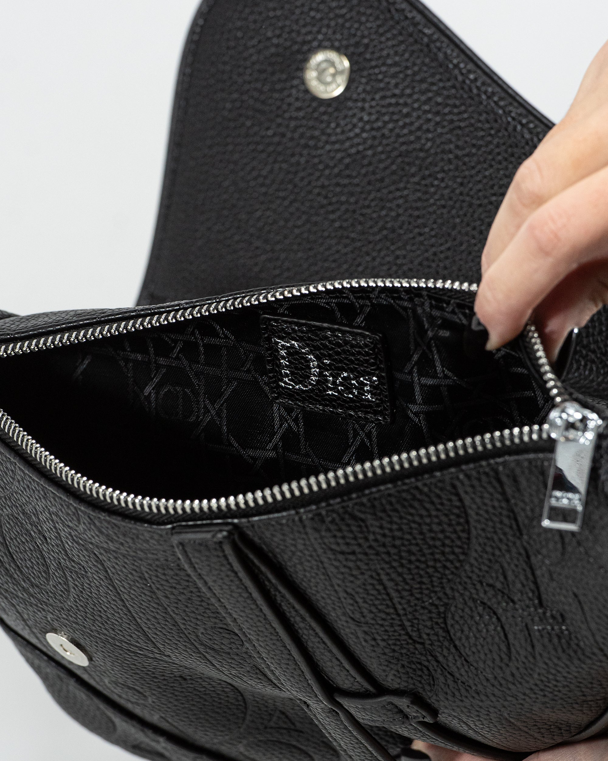 DIOR SADDLE BAG IN BLACK