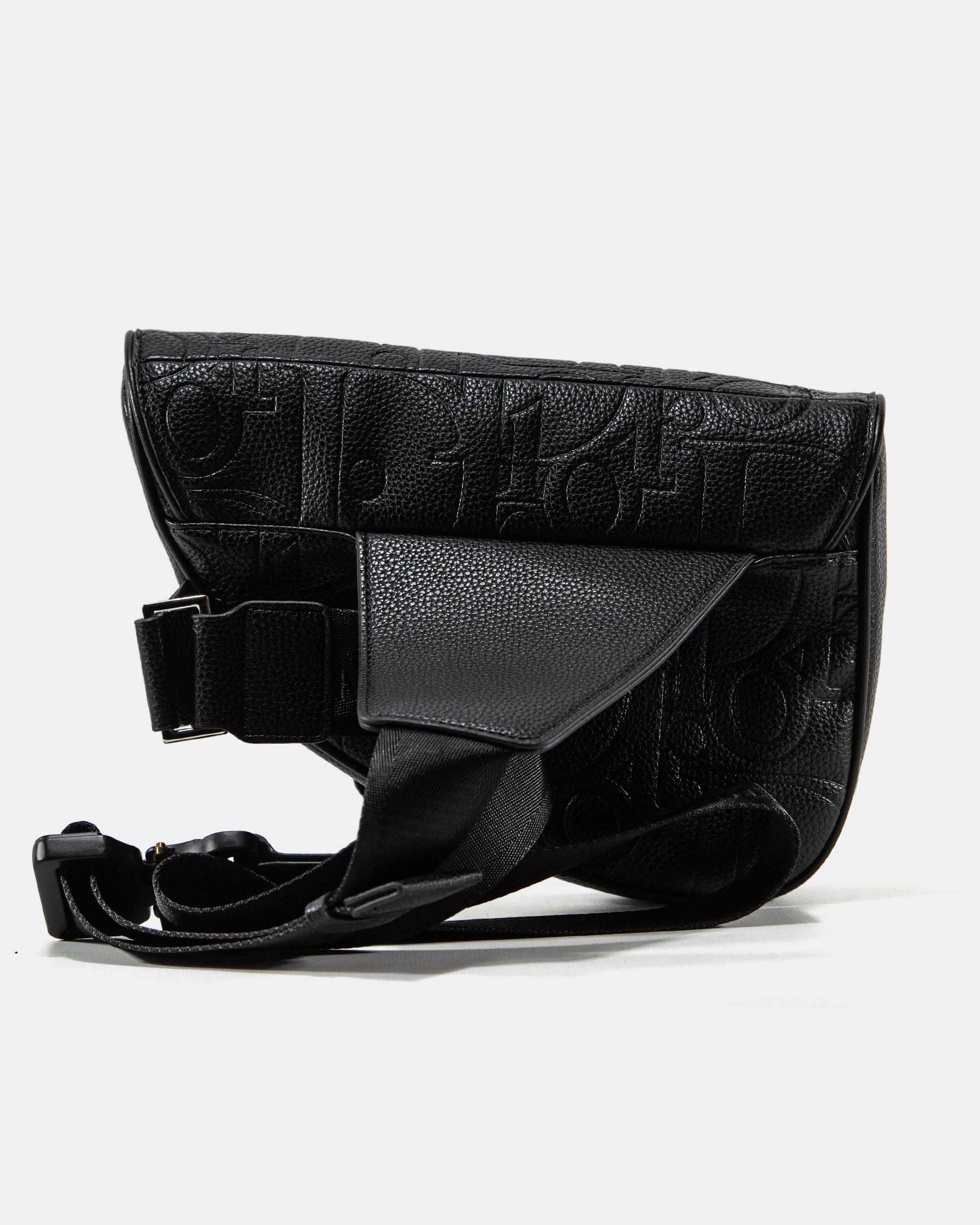 DIOR SADDLE BAG IN BLACK
