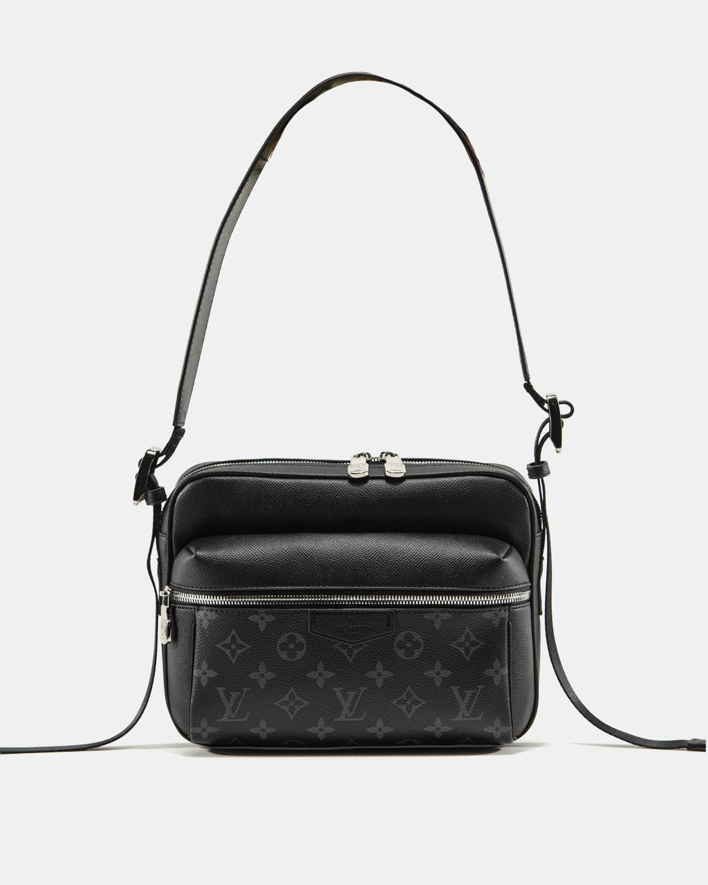 LOUIS VUITTON OUTDOOR TAIGARAMA MONOGRAM ECLIPSE TAIGA BAG