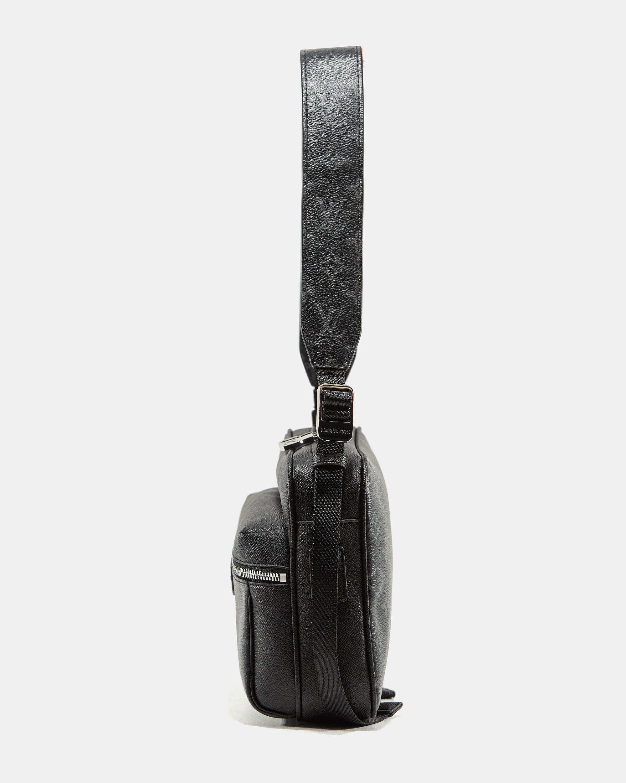 LOUIS VUITTON OUTDOOR TAIGARAMA MONOGRAM ECLIPSE TAIGA BAG