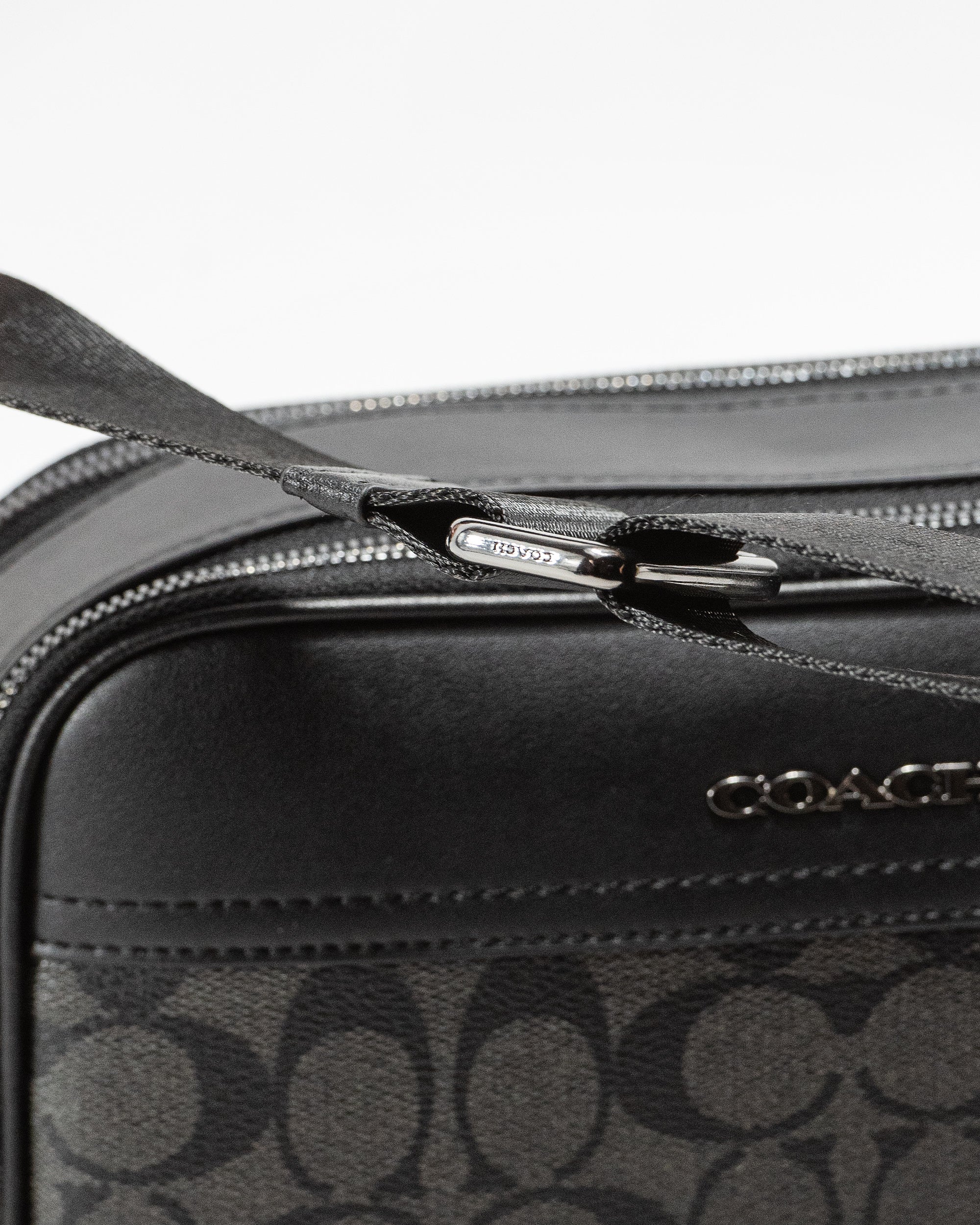COACH GRAHAM CROSSBODY IN SIGNATURE CANVAS