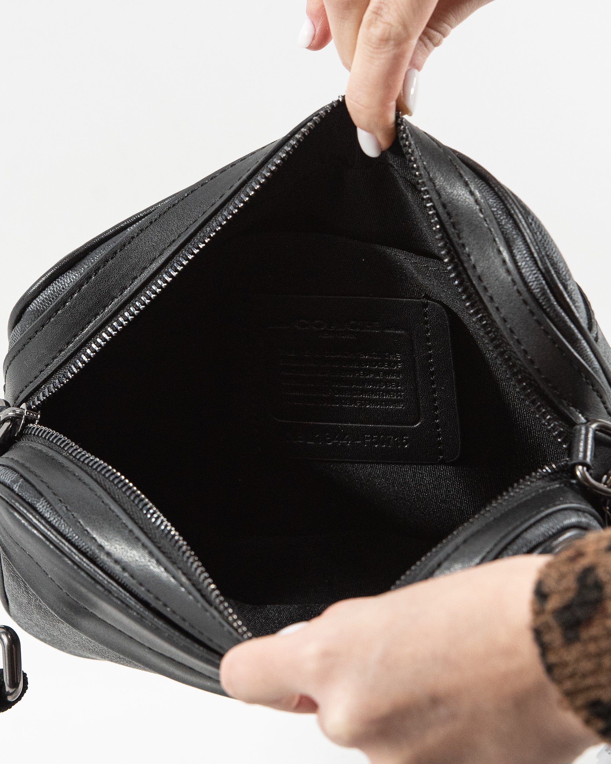 COACH GRAHAM CROSSBODY IN BLACK CANVAS