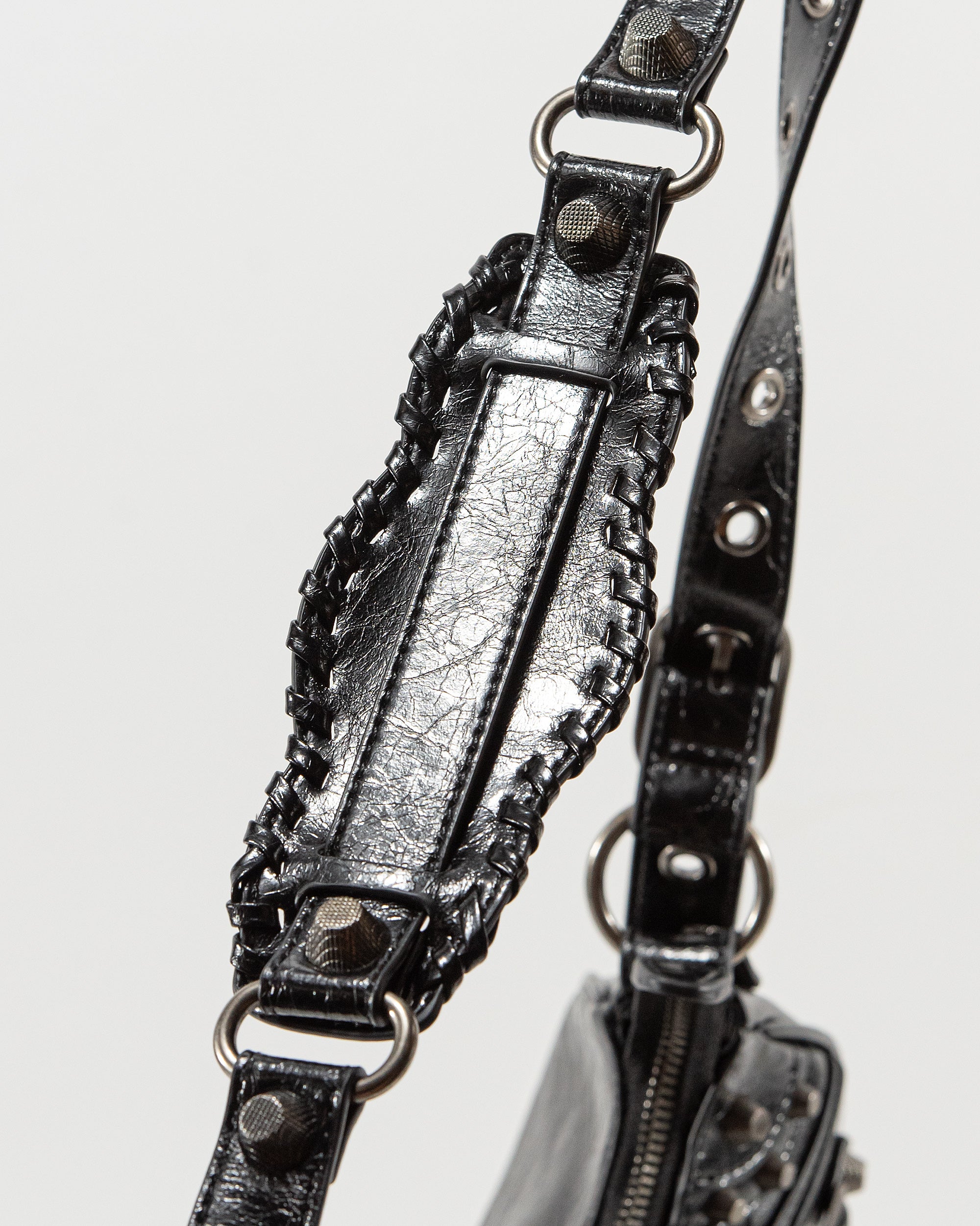 BALENCIAGA LE CAGOLE / SHOULDER BAG IN BLACK