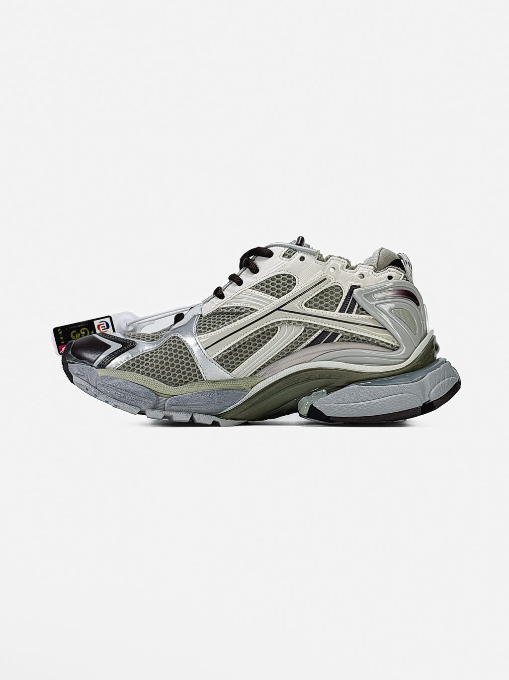 BALENCIAGA RUNNER IN VINTAGE BONE