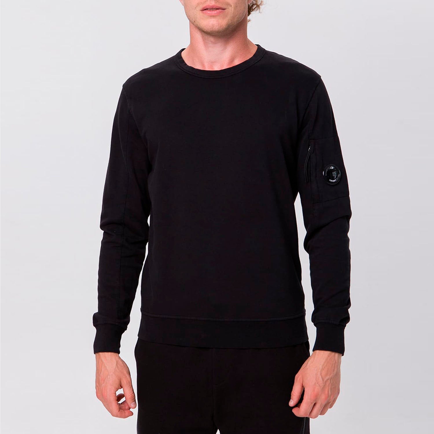 C.P. COMPANY GOGGLE-LOGO CREWNECK SWEATSHIRT IN BLACK