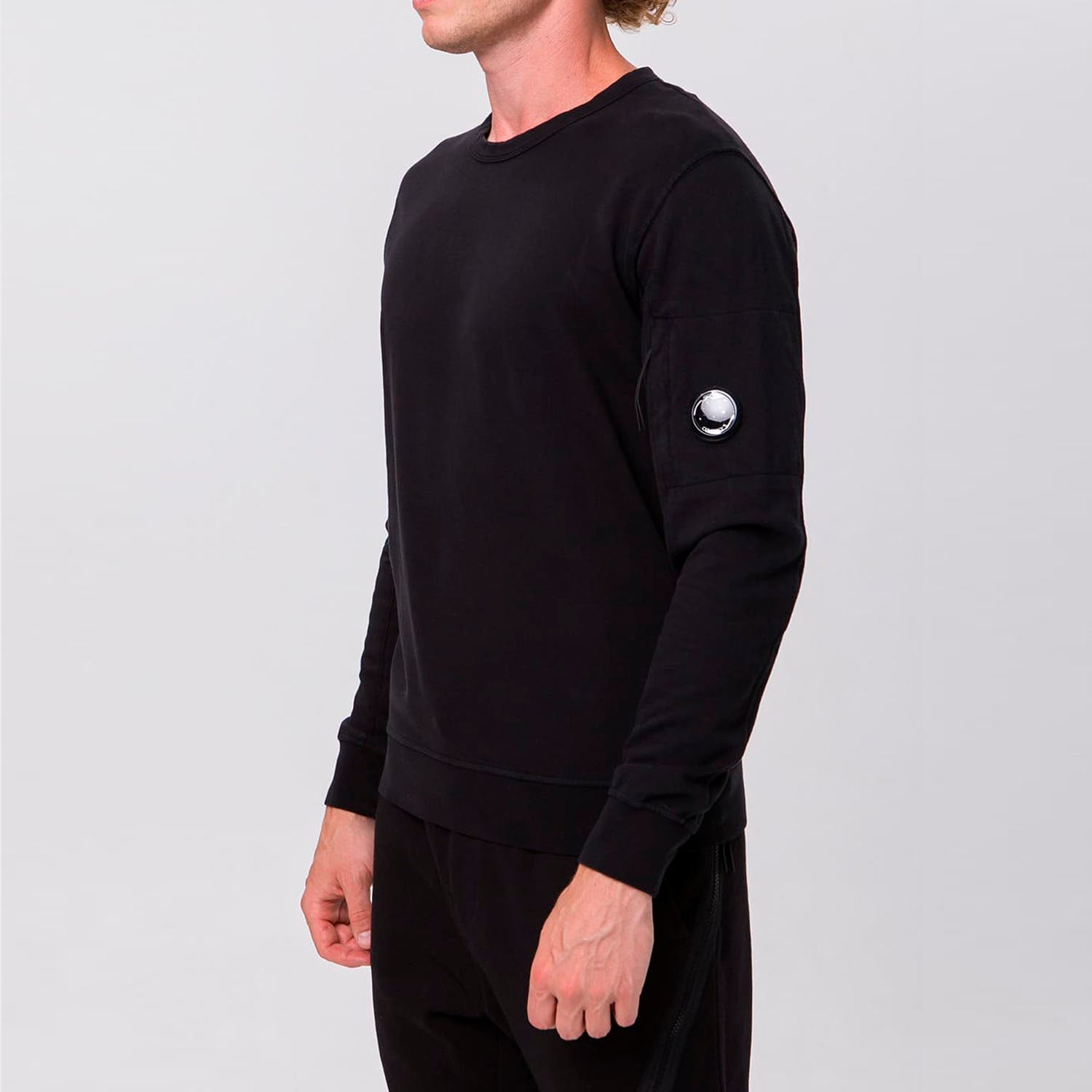 C.P. COMPANY GOGGLE-LOGO CREWNECK SWEATSHIRT IN BLACK
