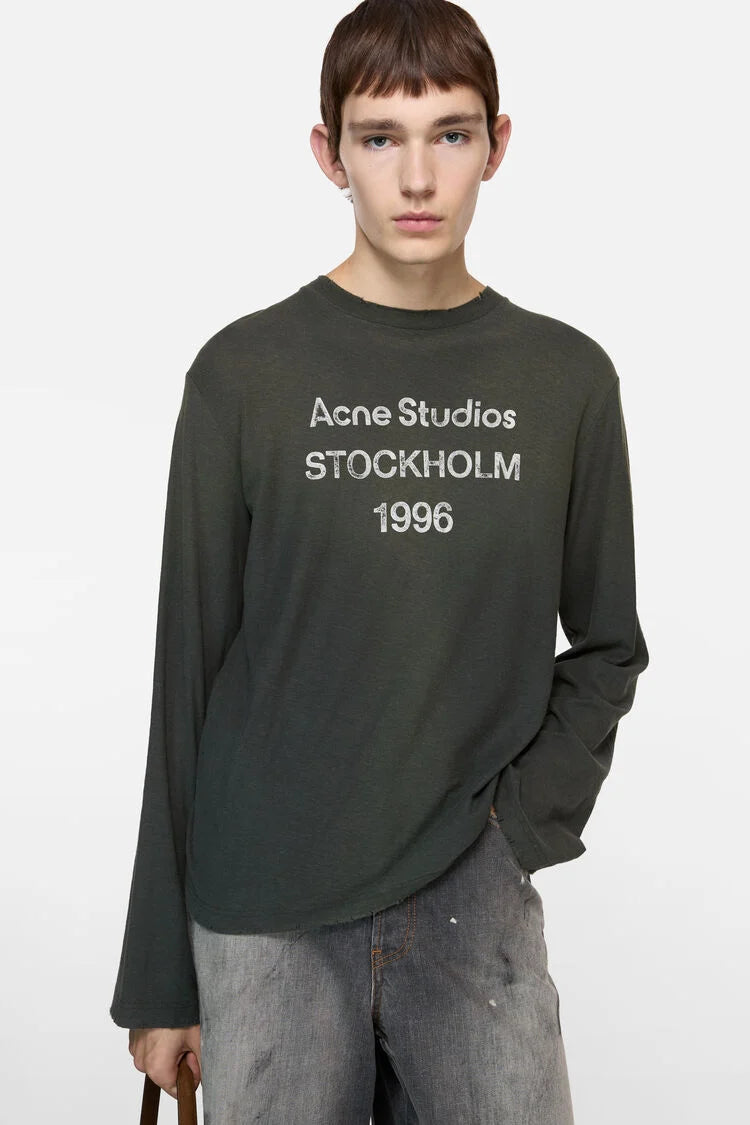 ACNE STUDIOS SPRAYED 1996 LOGO LONGSLEEVE IN BLACK
