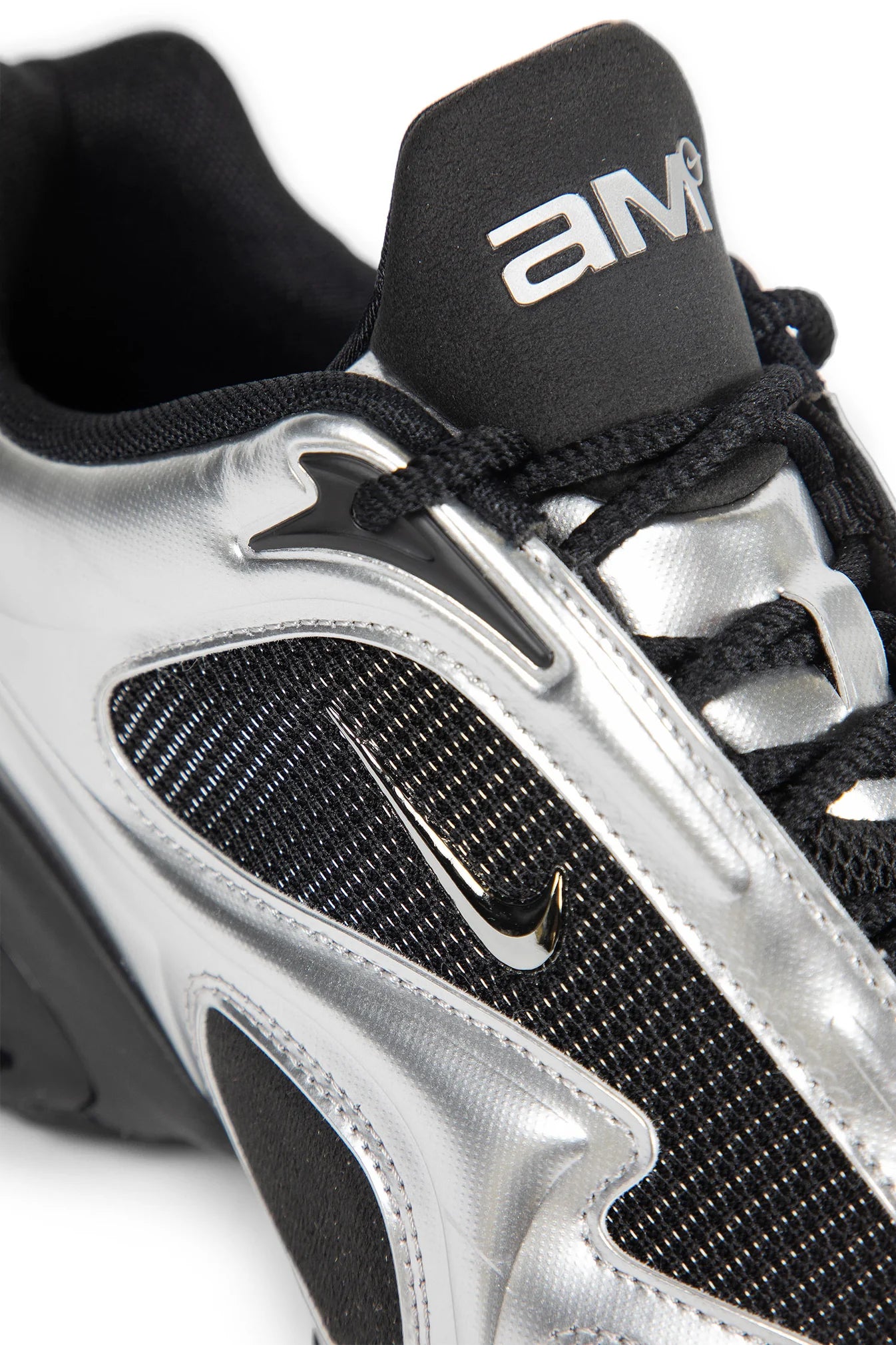 NIKE AIR MAX MUSE “BLACK METALLIC SILVER”