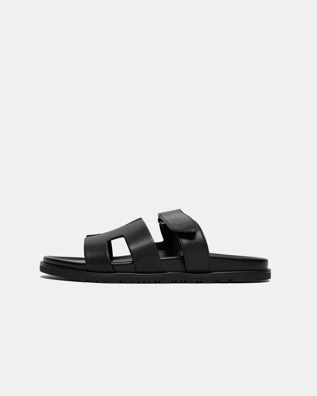 HERMÈS CHYPRE SANDAL IN BLACK