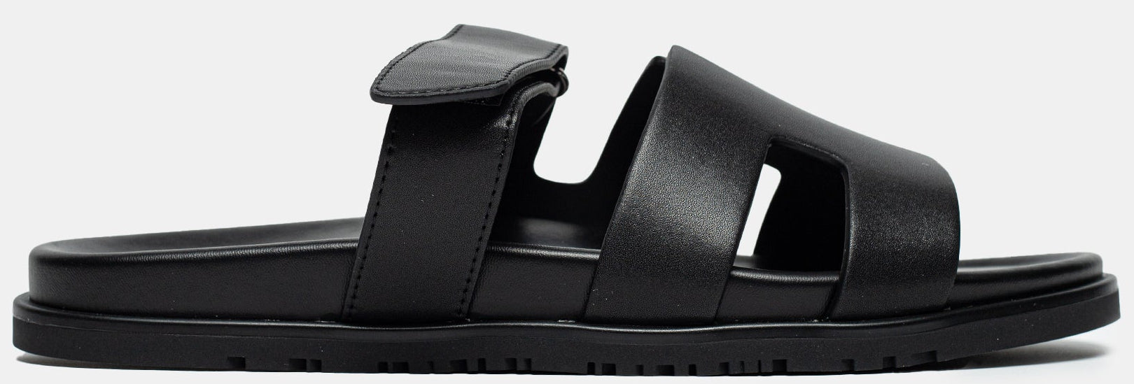 HERMÈS CHYPRE SANDAL IN BLACK