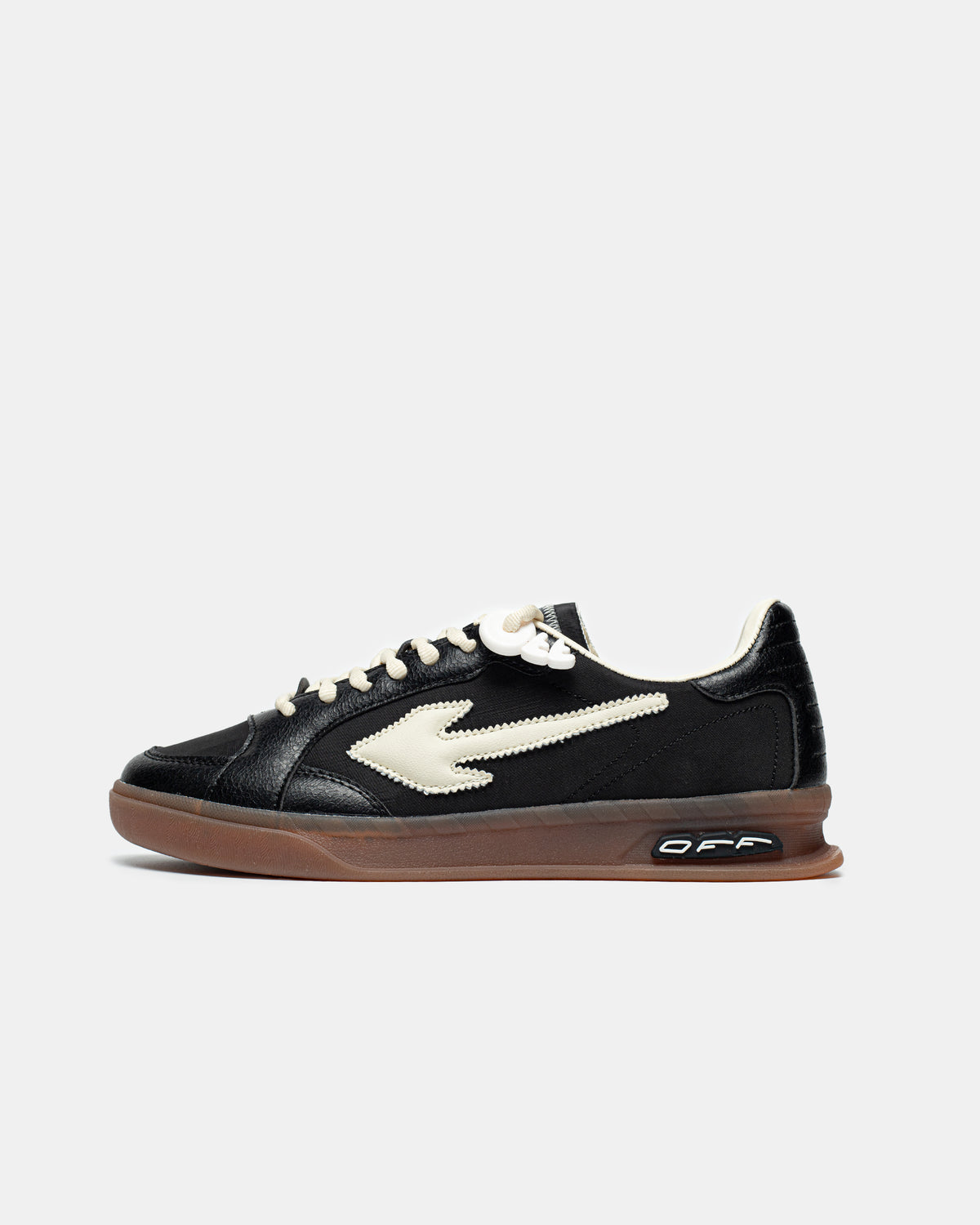 OFF-WHITE END OF PLAY 'BLACK'