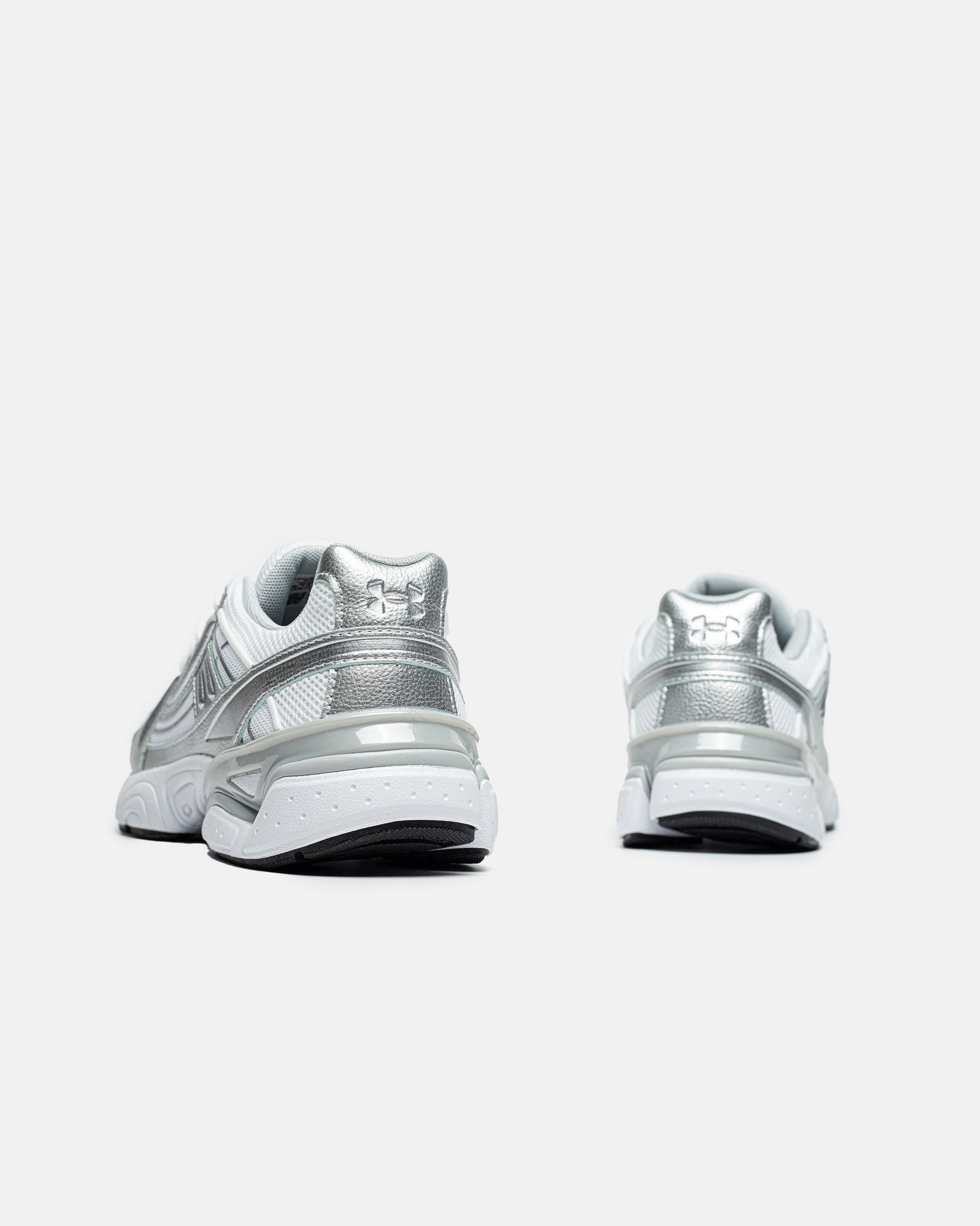 UNDER ARMOUR SOLA 'WHITE METALLIC SILVER'