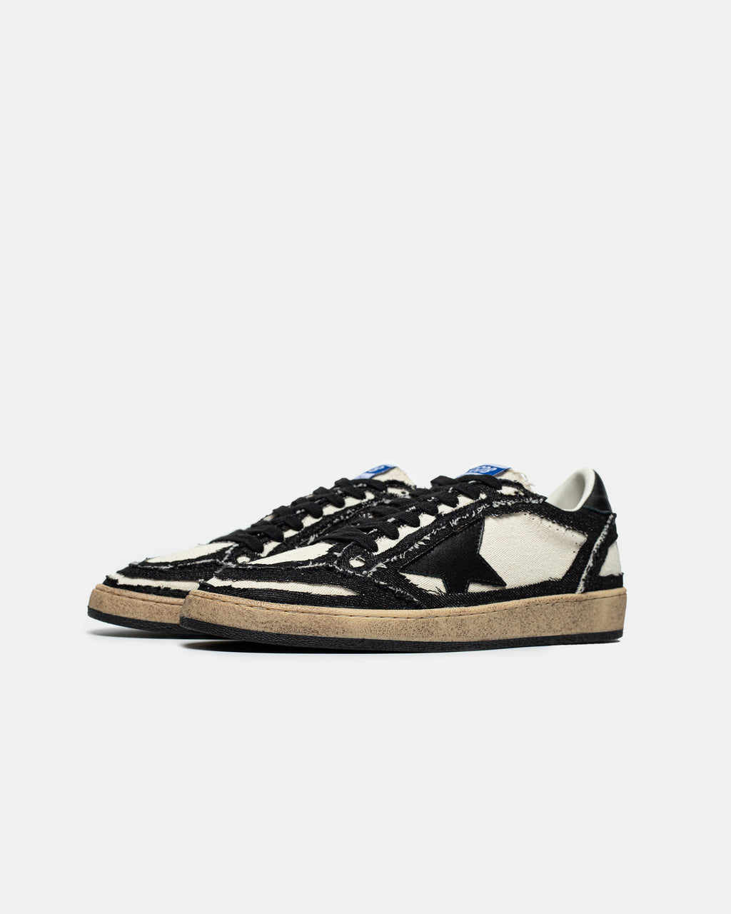 GOLDEN GOOSE BALL STAR IN BLACK/WHITE
