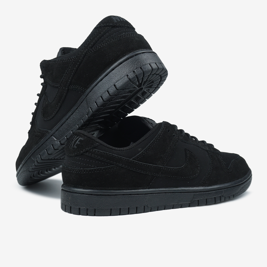 NIKE DUNK LOW PRO SB 'TRIPLE BLACK'