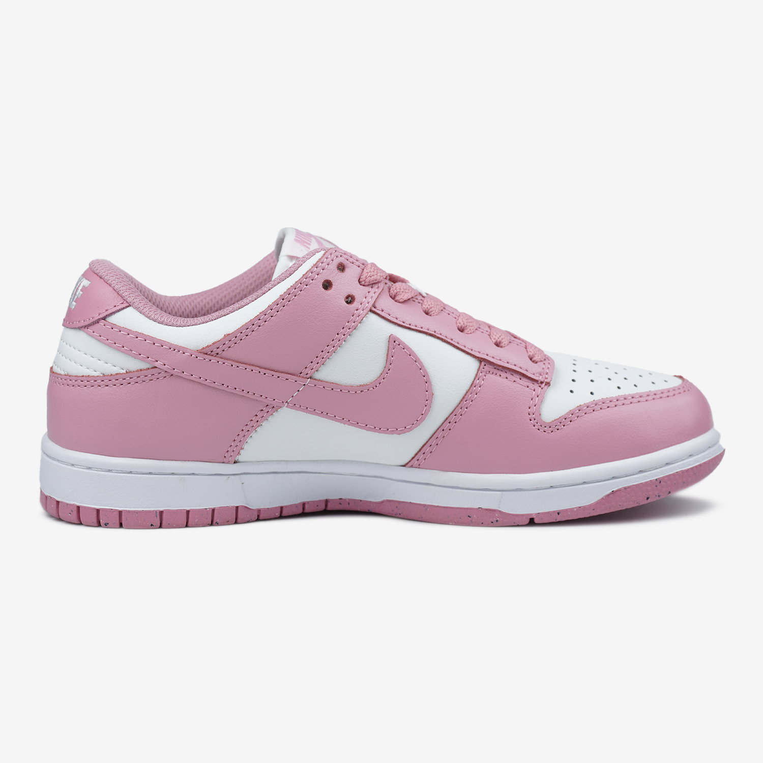 NIKE SB DUNK LOW IN PINK/WHITE