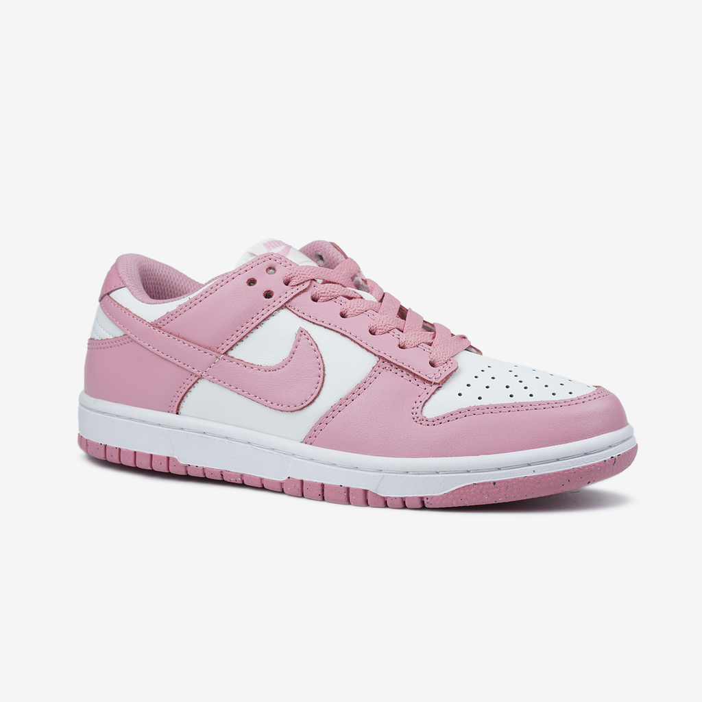 NIKE SB DUNK LOW IN PINK/WHITE