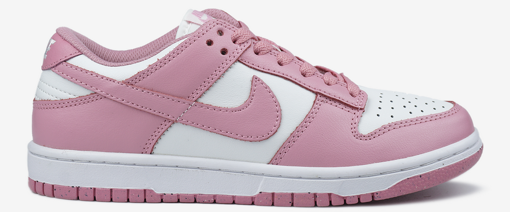 NIKE SB DUNK LOW IN PINK/WHITE