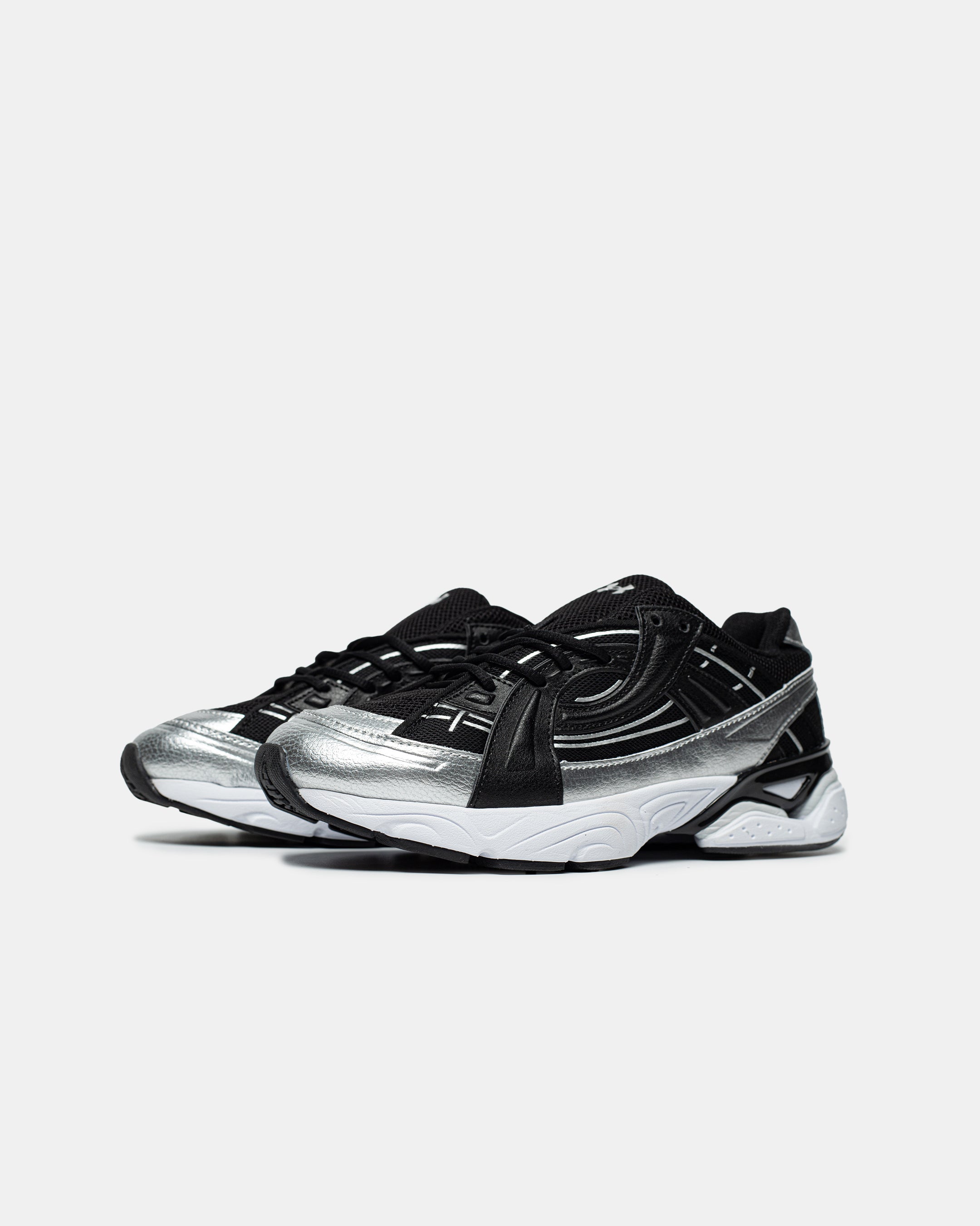 UNDER ARMOUR SOLA 'BLACK WHITE METALLIC SILVER'