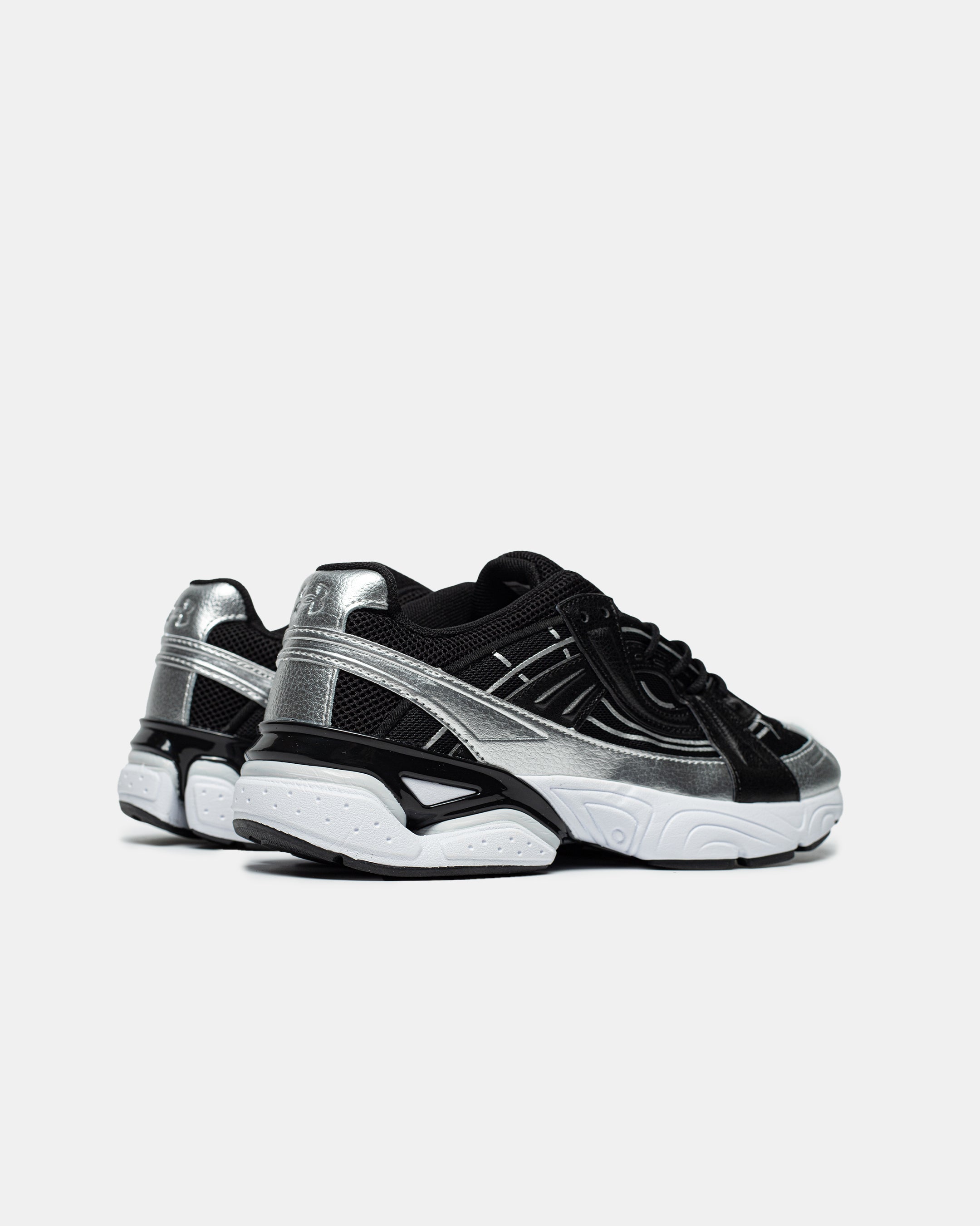 UNDER ARMOUR SOLA 'BLACK WHITE METALLIC SILVER'