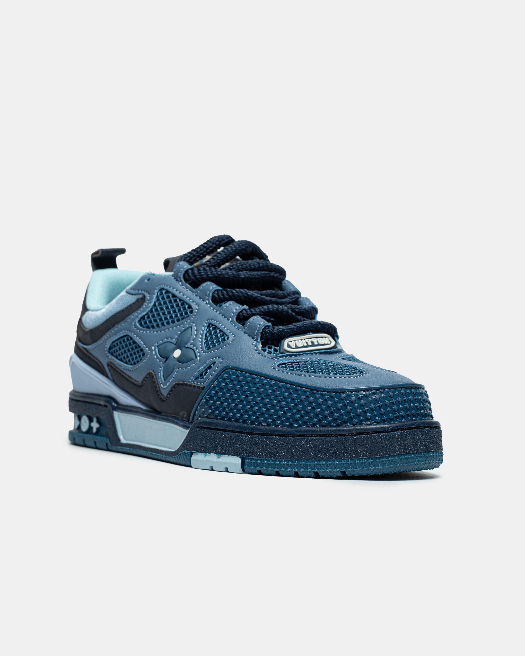 LOUIS VUITTON TRAINER SNEAKER LOW IN “MONOGRAM BLUE”