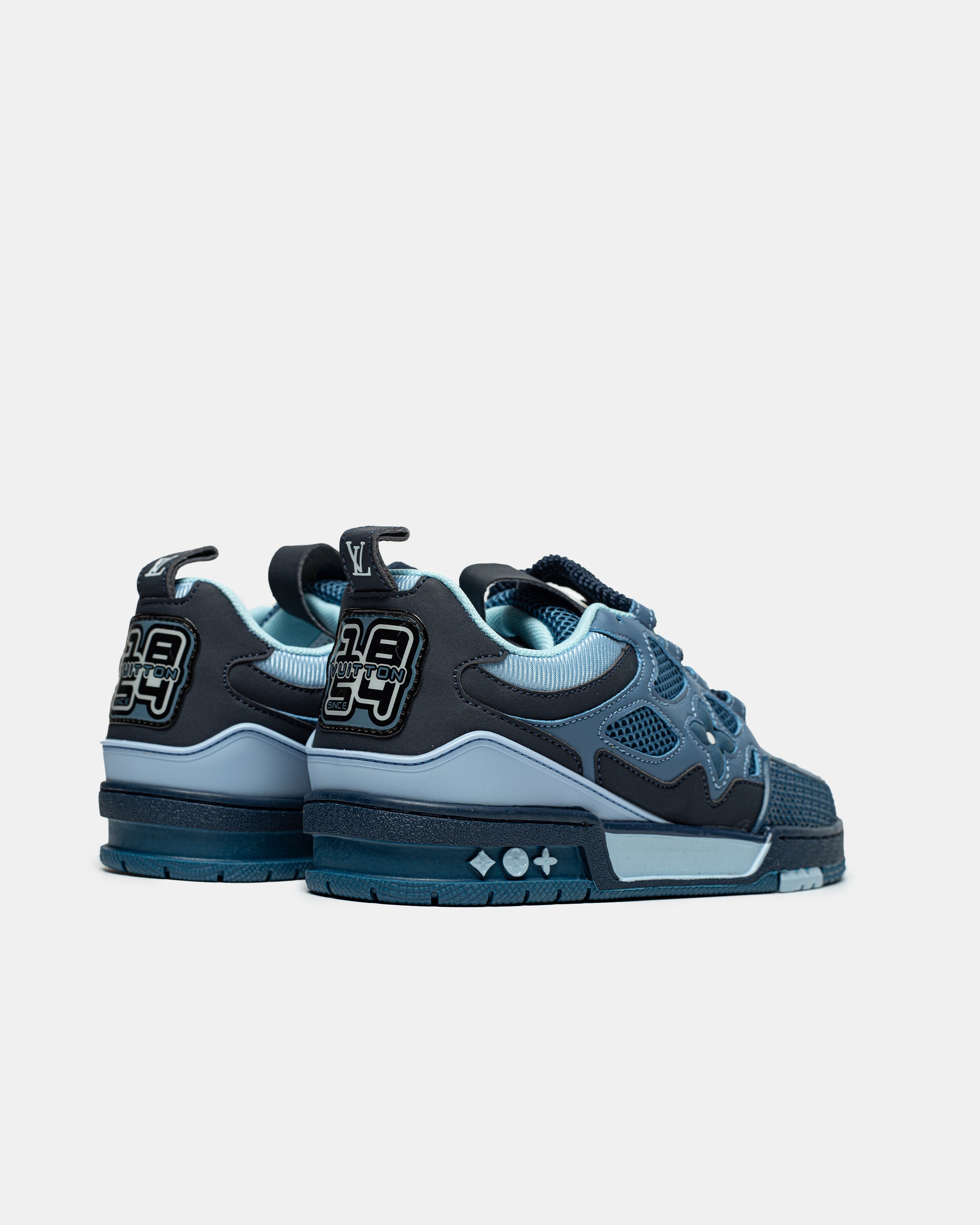 LOUIS VUITTON TRAINER SNEAKER LOW IN “MONOGRAM BLUE”