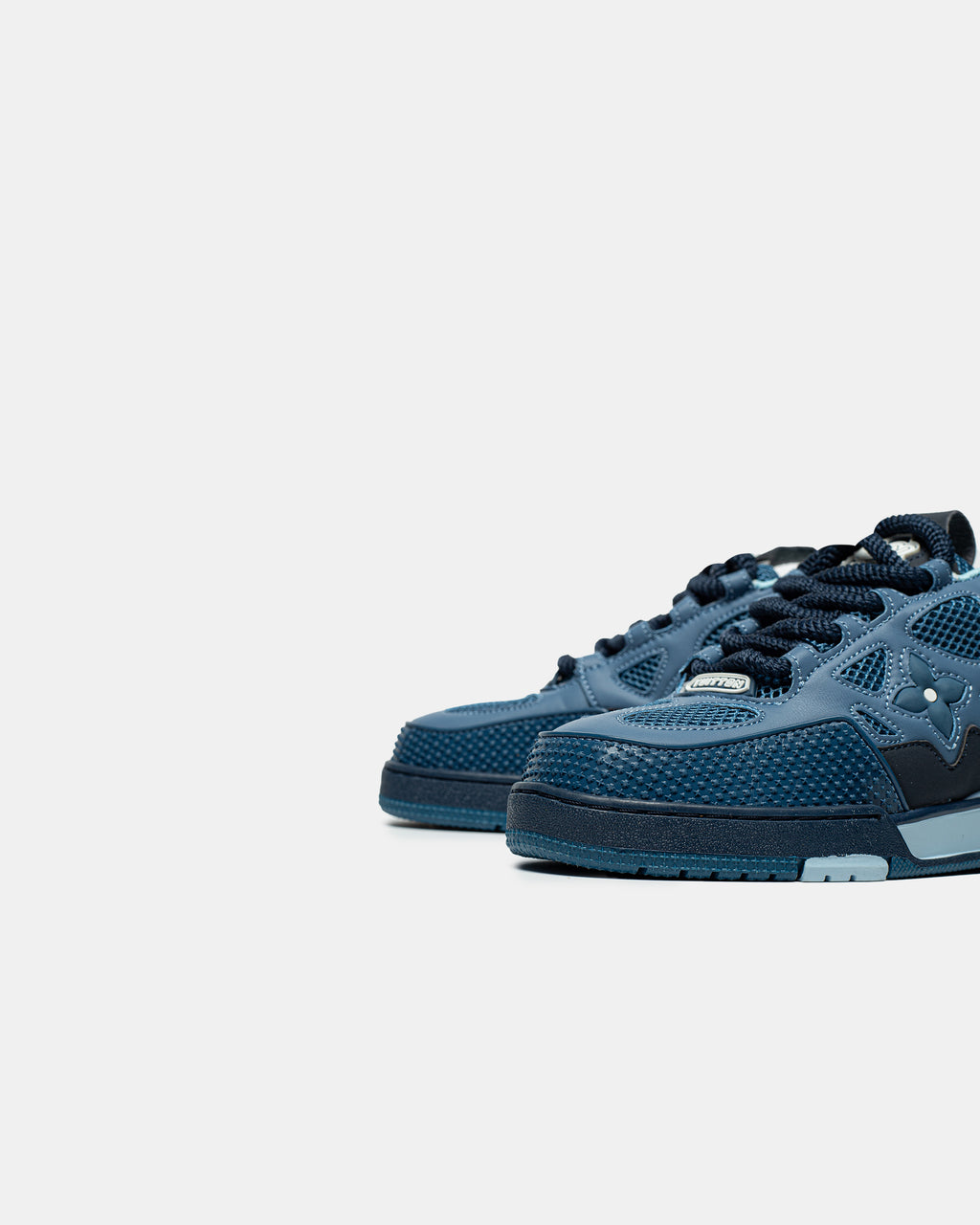 LOUIS VUITTON TRAINER SNEAKER LOW IN “MONOGRAM BLUE”