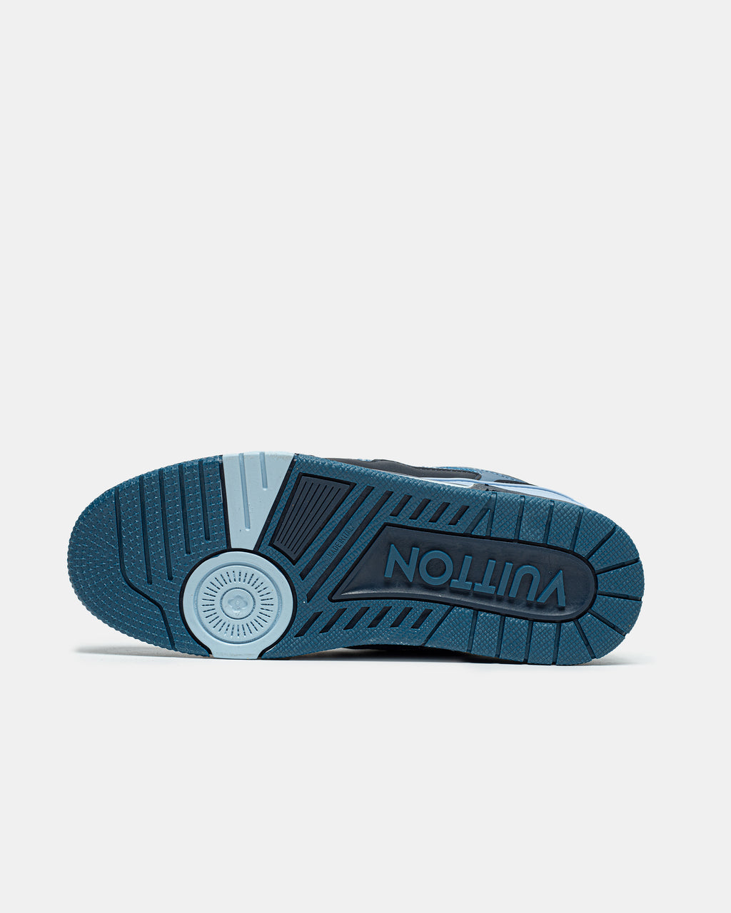 LOUIS VUITTON TRAINER SNEAKER LOW IN “MONOGRAM BLUE”