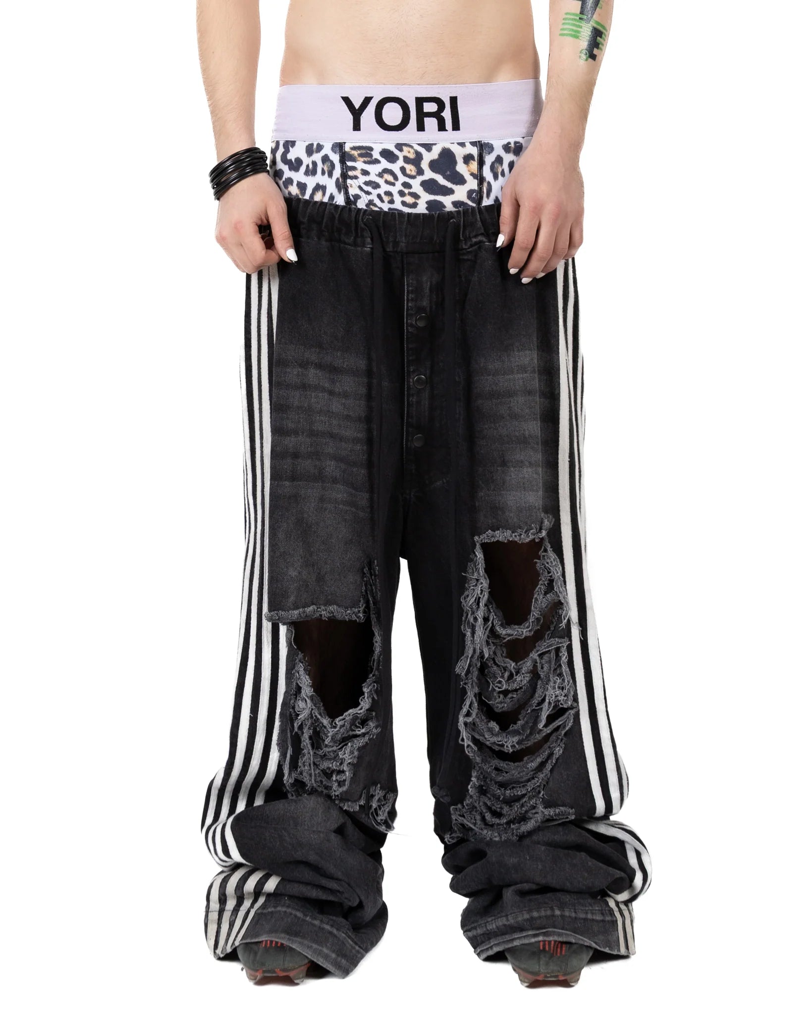 YORI SPORT 5-STRIPE DENIM (BLACK/WHITE)