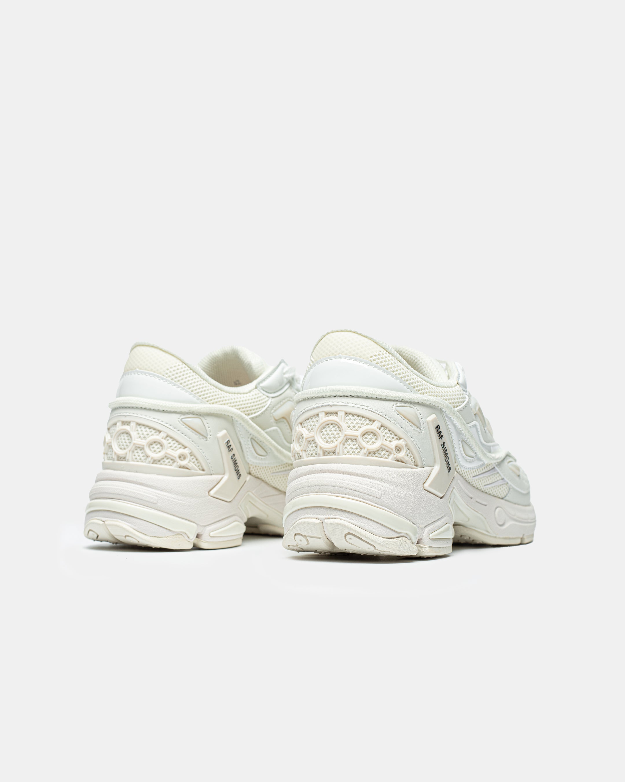 RAF SIMONS PHARAXUS SNEAKER IN WHITE/BEIGE