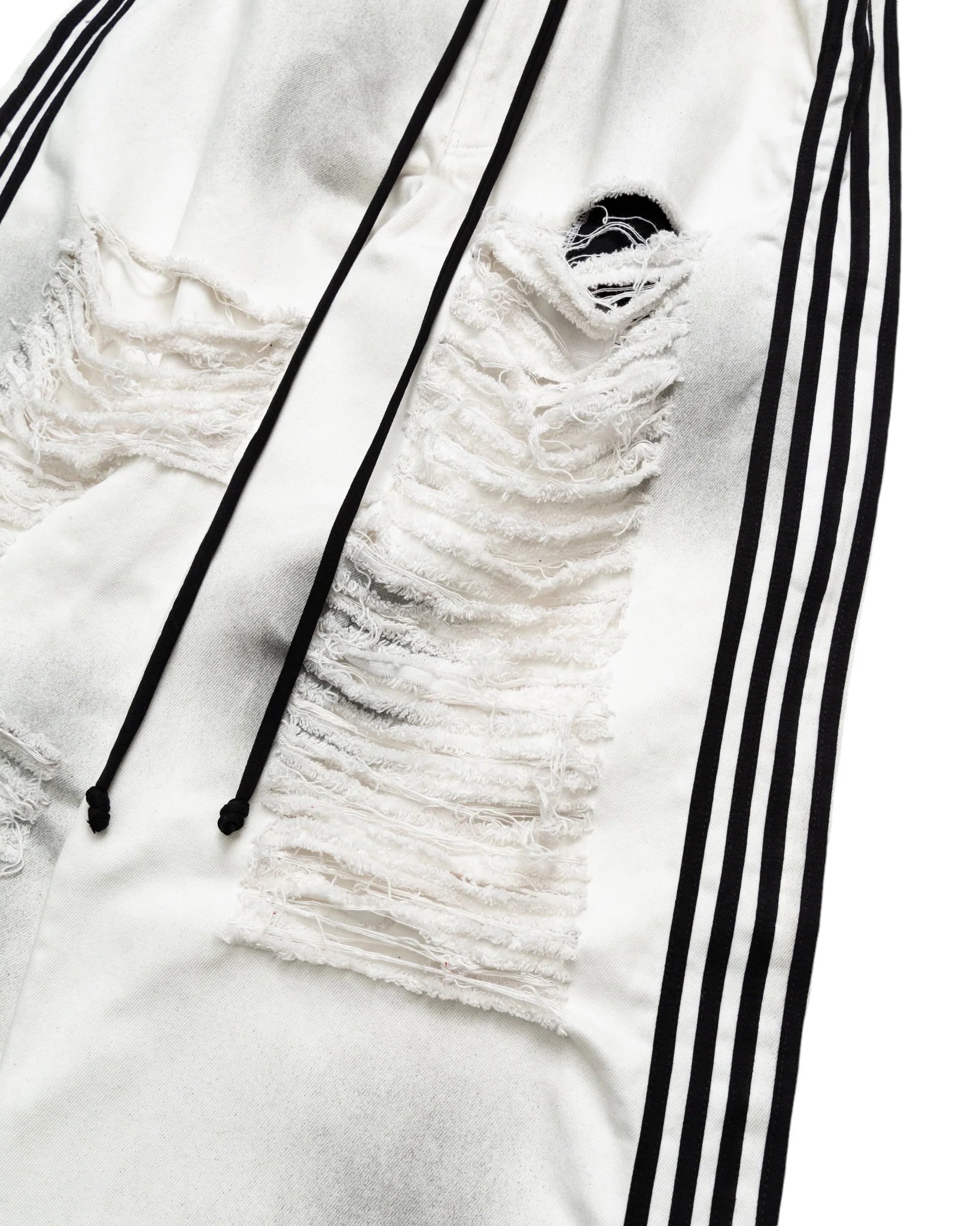 YORI SPORT DIRTY WASH LOGO 5-STRIPE DENIM IN "DIRTY" WASH