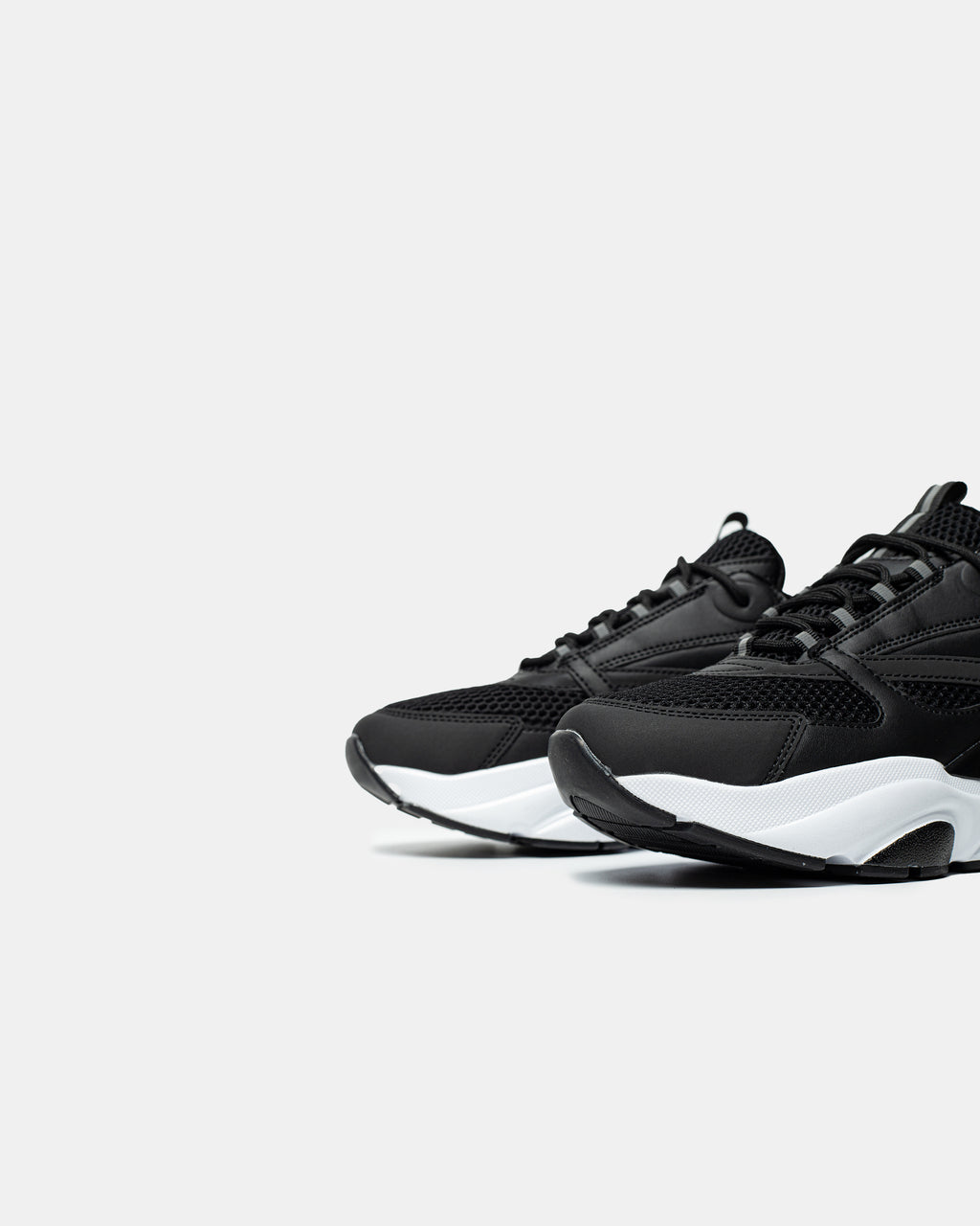 DIOR B22 SNEAKER IN BLACK/WHITE