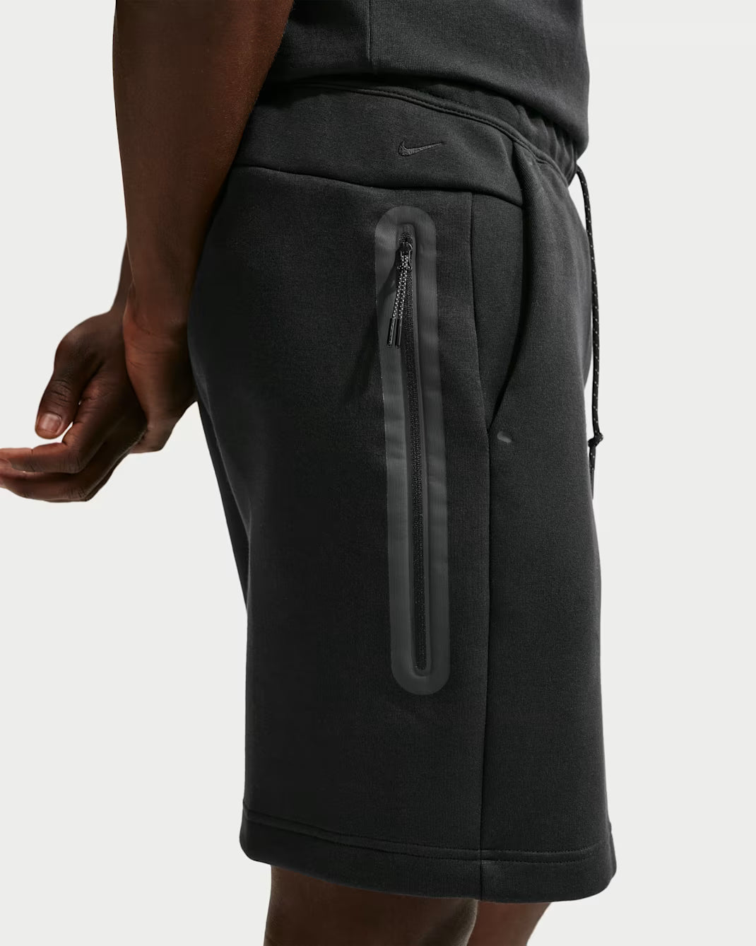 NIKE SPORTSWEAR TECH FLEECE SHORTS 'BLACK/BLACK'