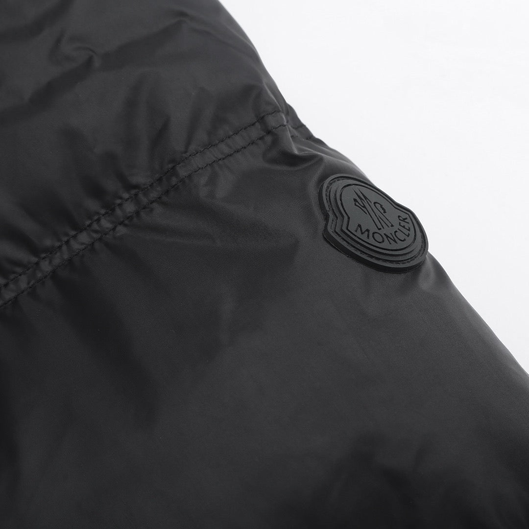 MONCLER POITEVIN HOODED SHORT DOWN JACKET